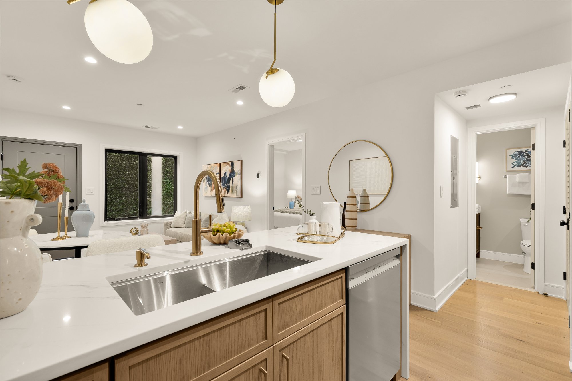 3319 12th St NE 2-0012.jpg