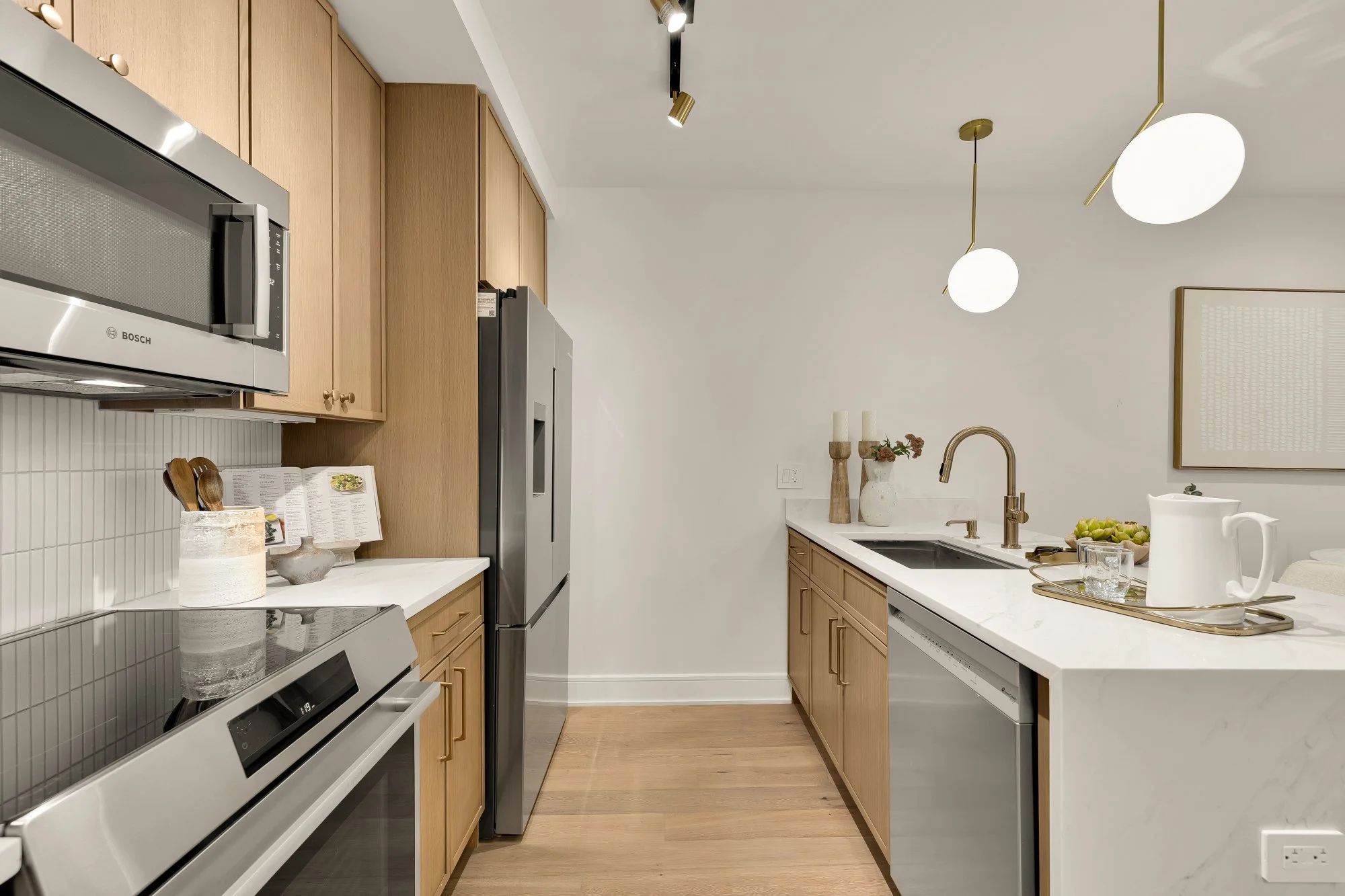 3319 12th St NE 2-0010.jpg