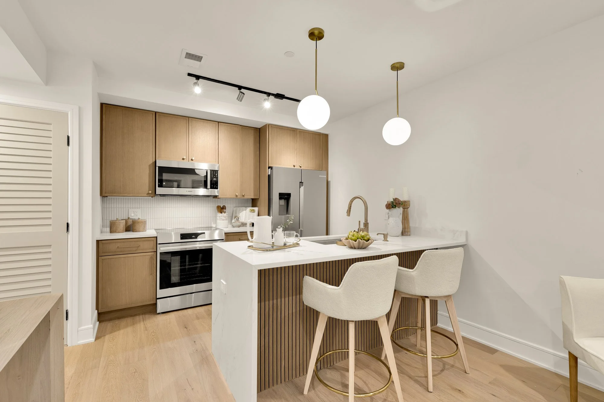 3319 12th St NE 2-0007.jpg