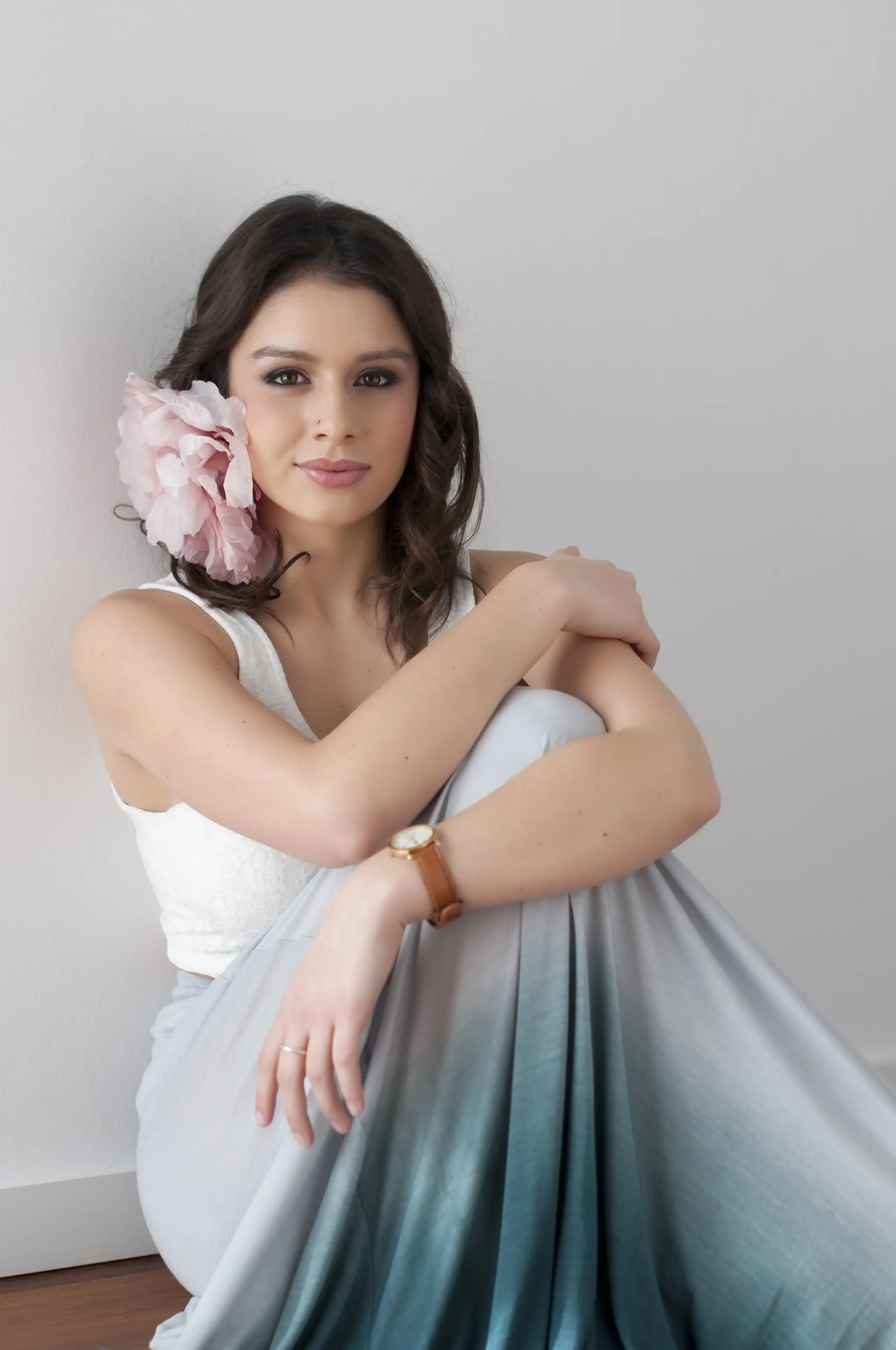 vividity-jennifer-taylor-demure_02.webp