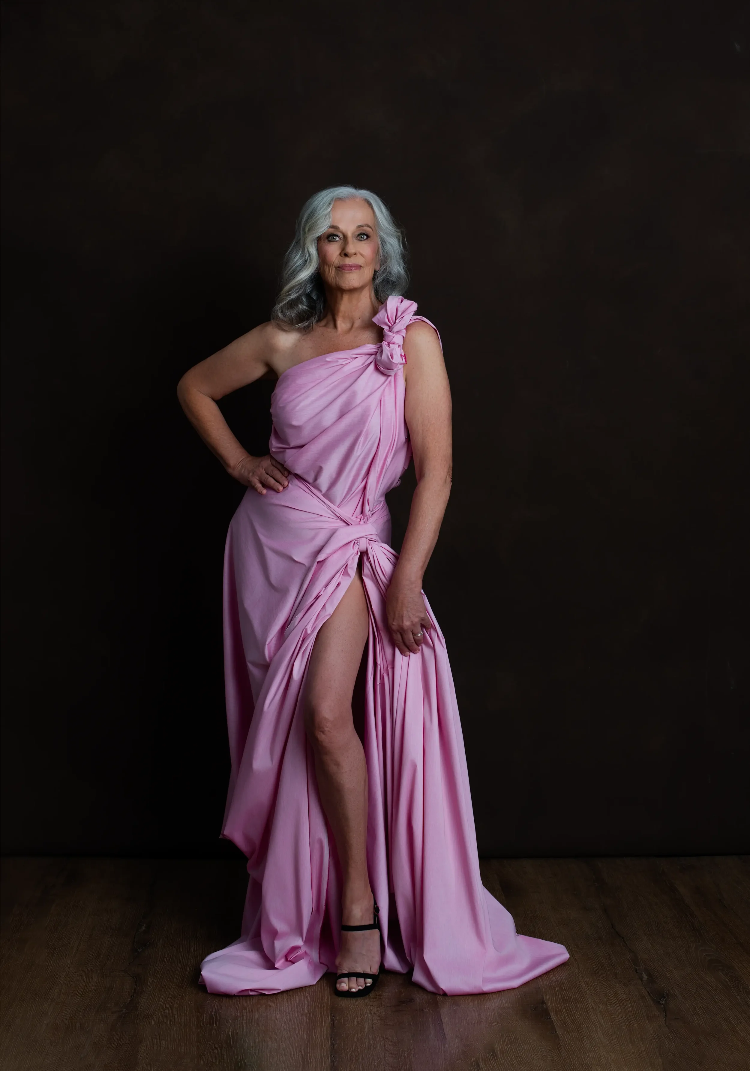 vividity photography by Jennifer Taylor_FROCKTOBER-glenda_02.webp