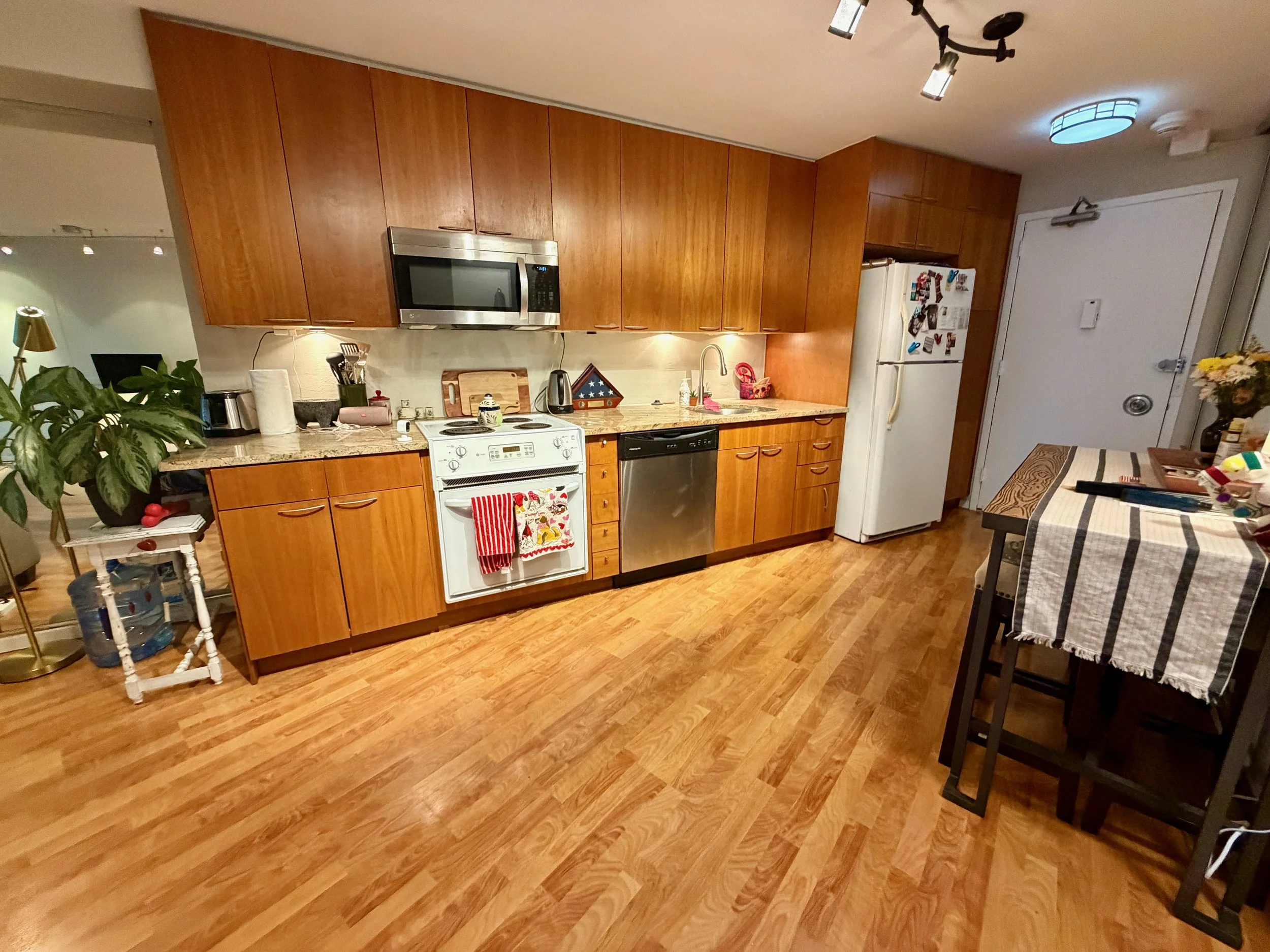 Kitchen 1