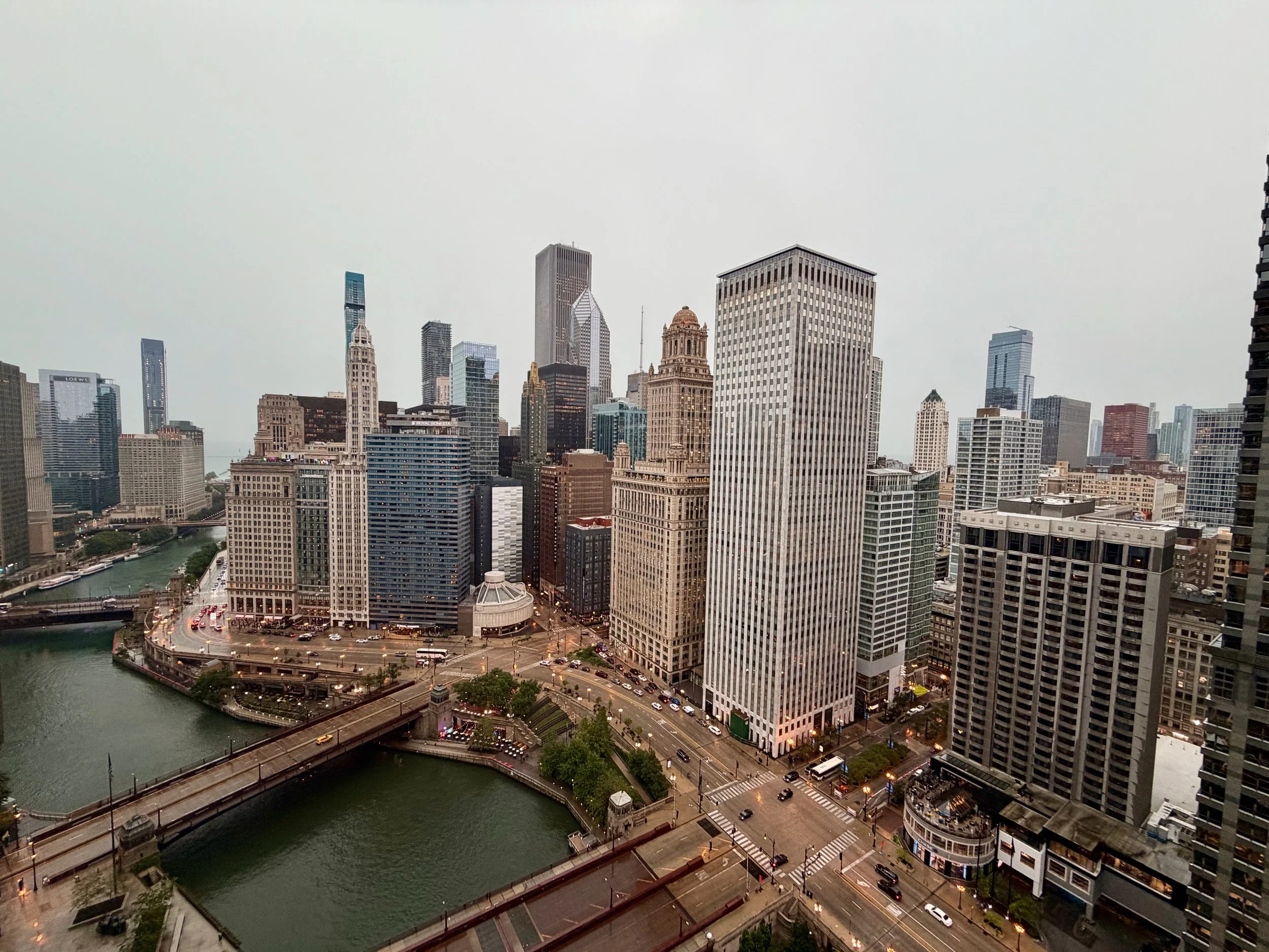 East River/Lake View