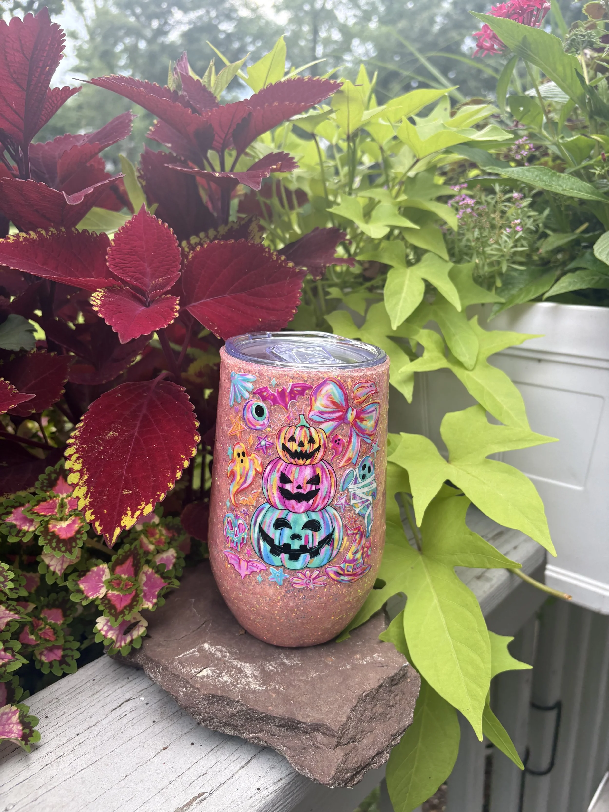 Pumpkins, ghosts and bows pink