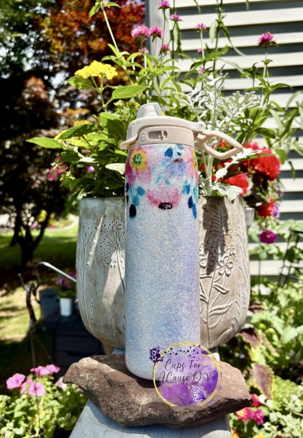 Orange and pink flowers on white glitter 22 oz water bottle