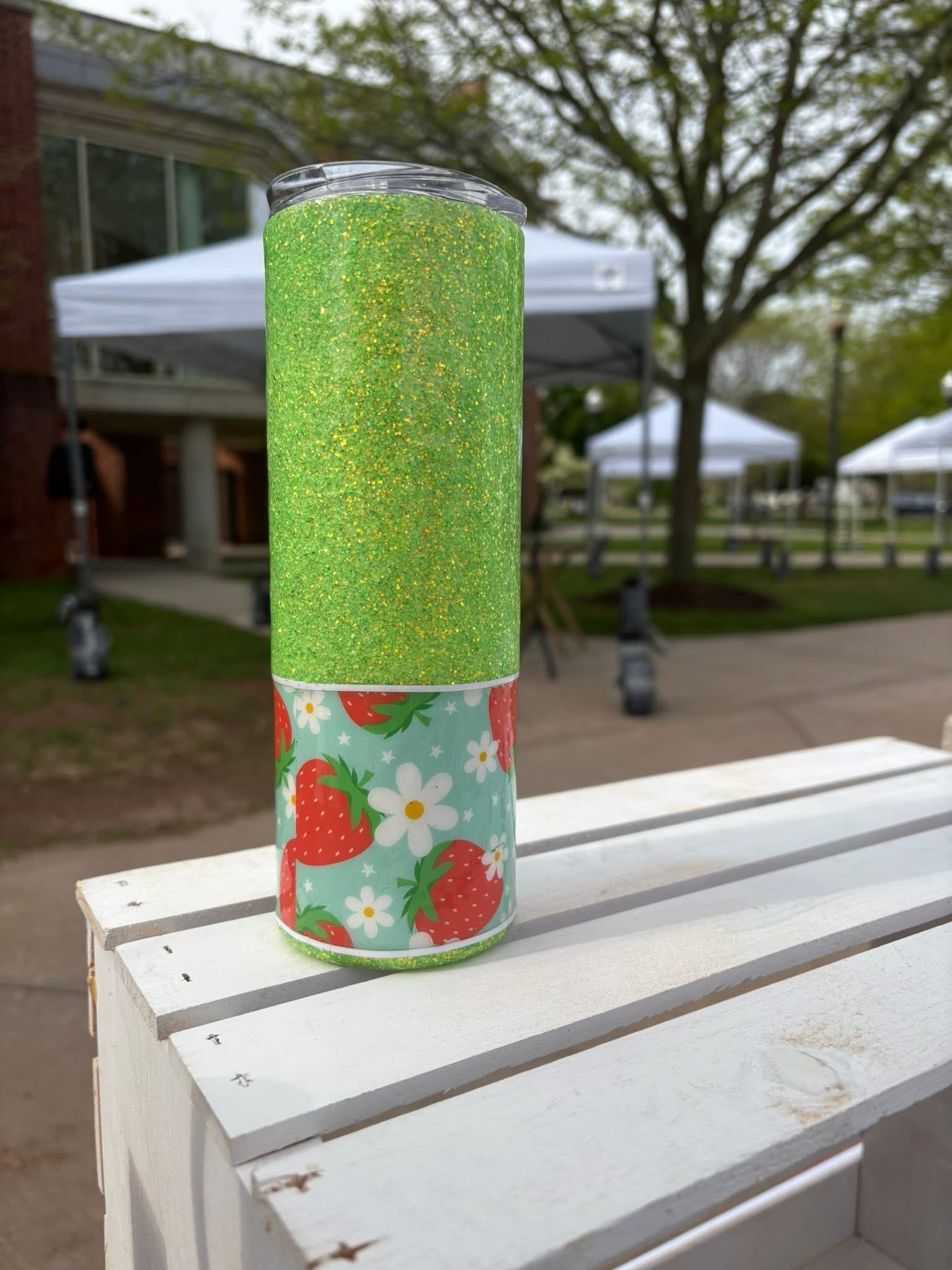 Strawberry Green Glitter 20 oz