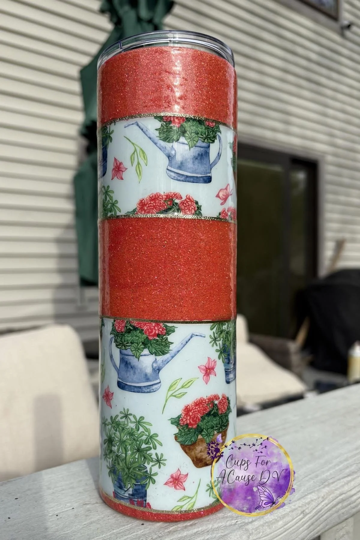 Flower pots with watering cans on red glitter 30 oz