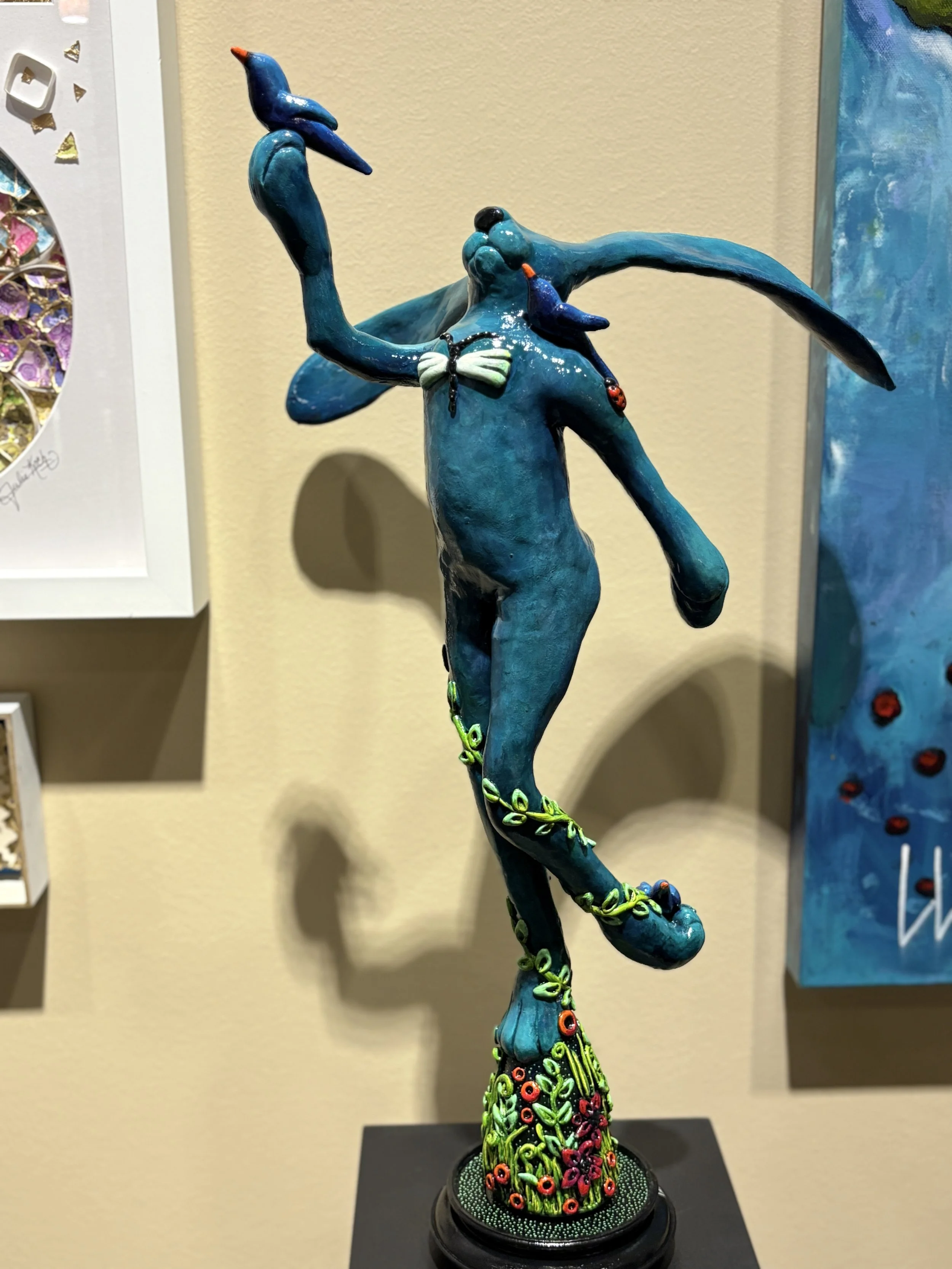 Leslie Mason's bunny sculpture - featured in the Fusion Fine Art gallery.