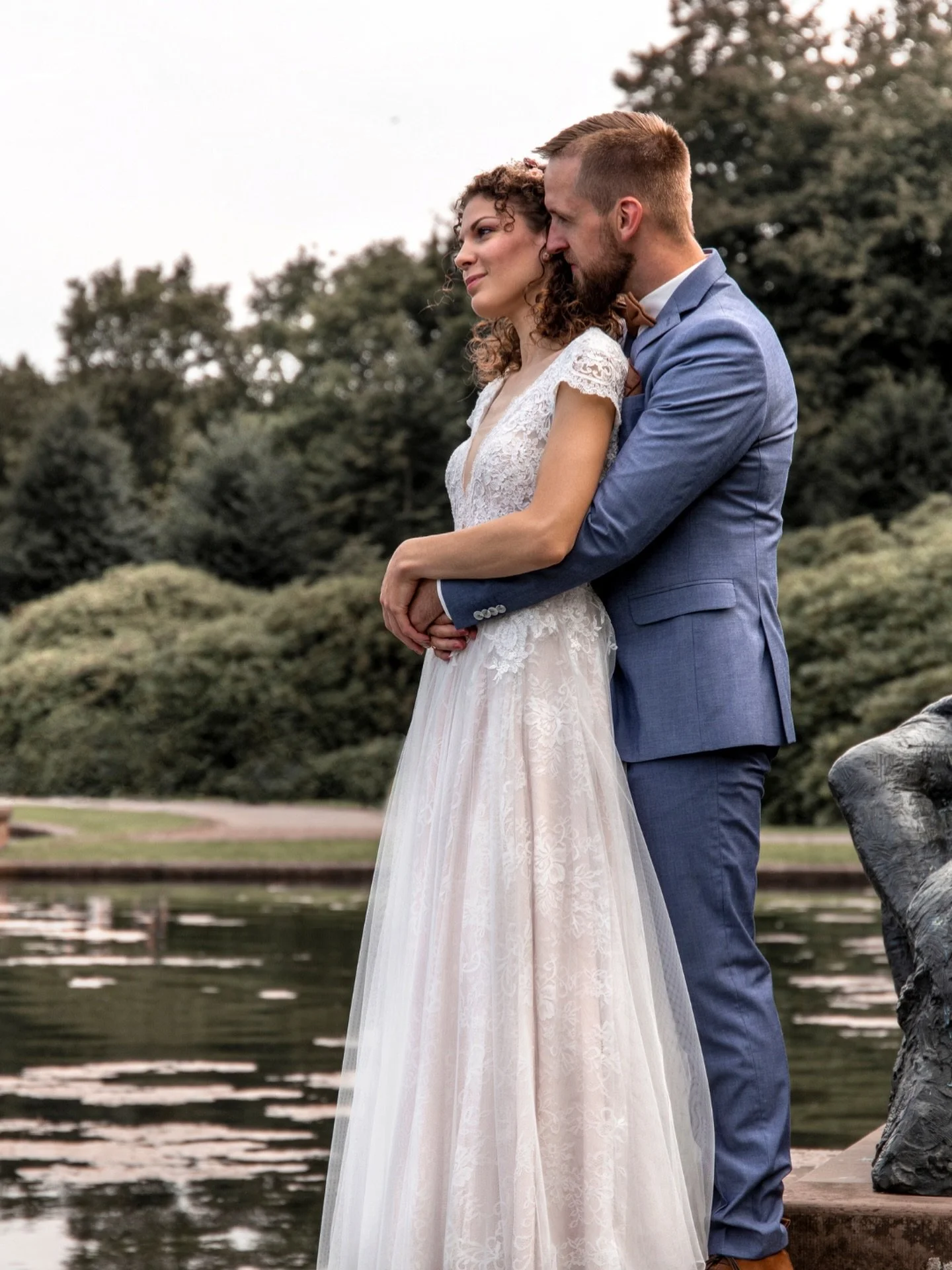 Einfach mal zu zweit die Hochzeit Revue passieren lassen 🥰 ich liebe After Wedding Shootings. Kein Trubel, flexible Zeiten, Ruhe, und man genie&szlig;t nochmal so richtig den Beginn eines neuen Kapitels 💛