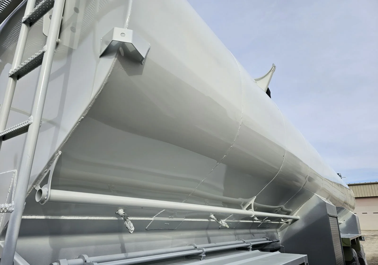 Heavy duty semi truck restoration and protective industrial coatings