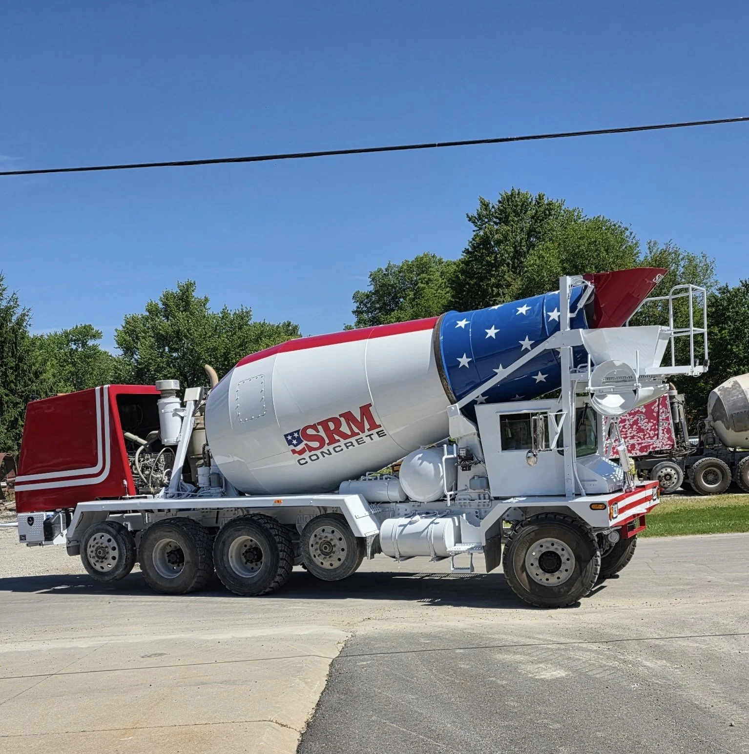 Hoffman Body Shop located in Akron, Indiana is a full service auto-repair shop. We offer a wide variety of coatings options that work for any business. 