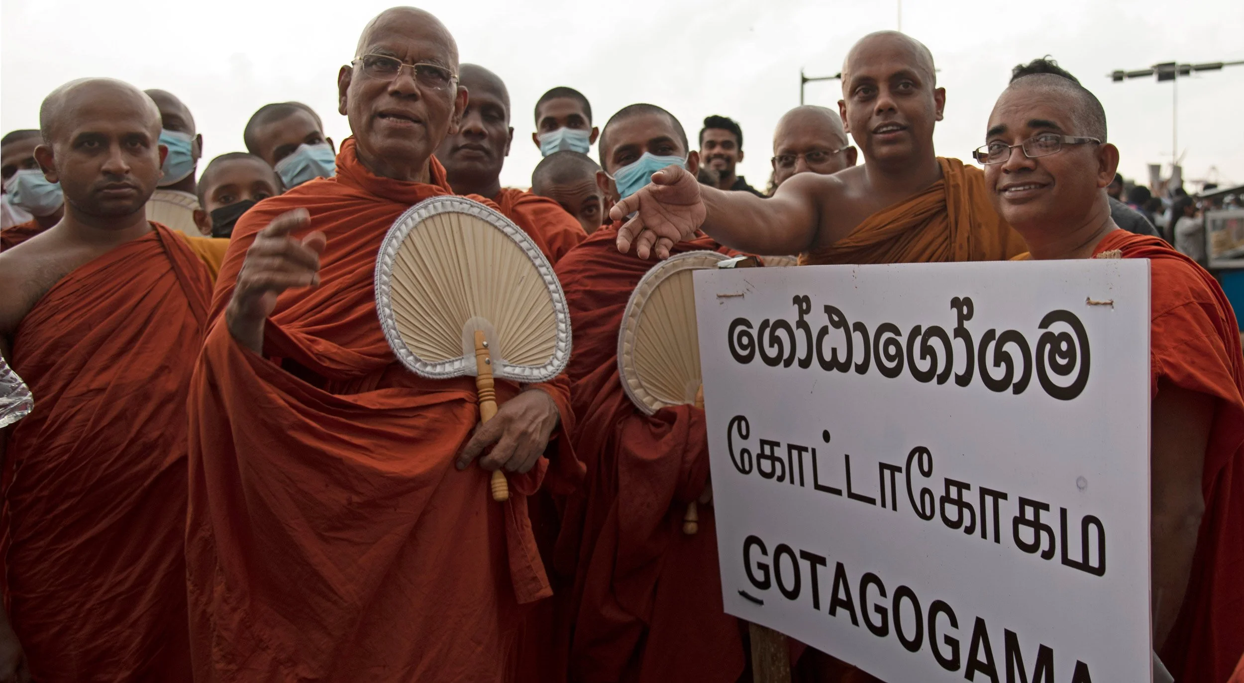 Omalpe Sobhitha Thera, Chief Sanghanayake of the Ramanya chapter, joined the Gota Go Gama protestors at the Agitation Site near Galle Face on April 12, 2022.