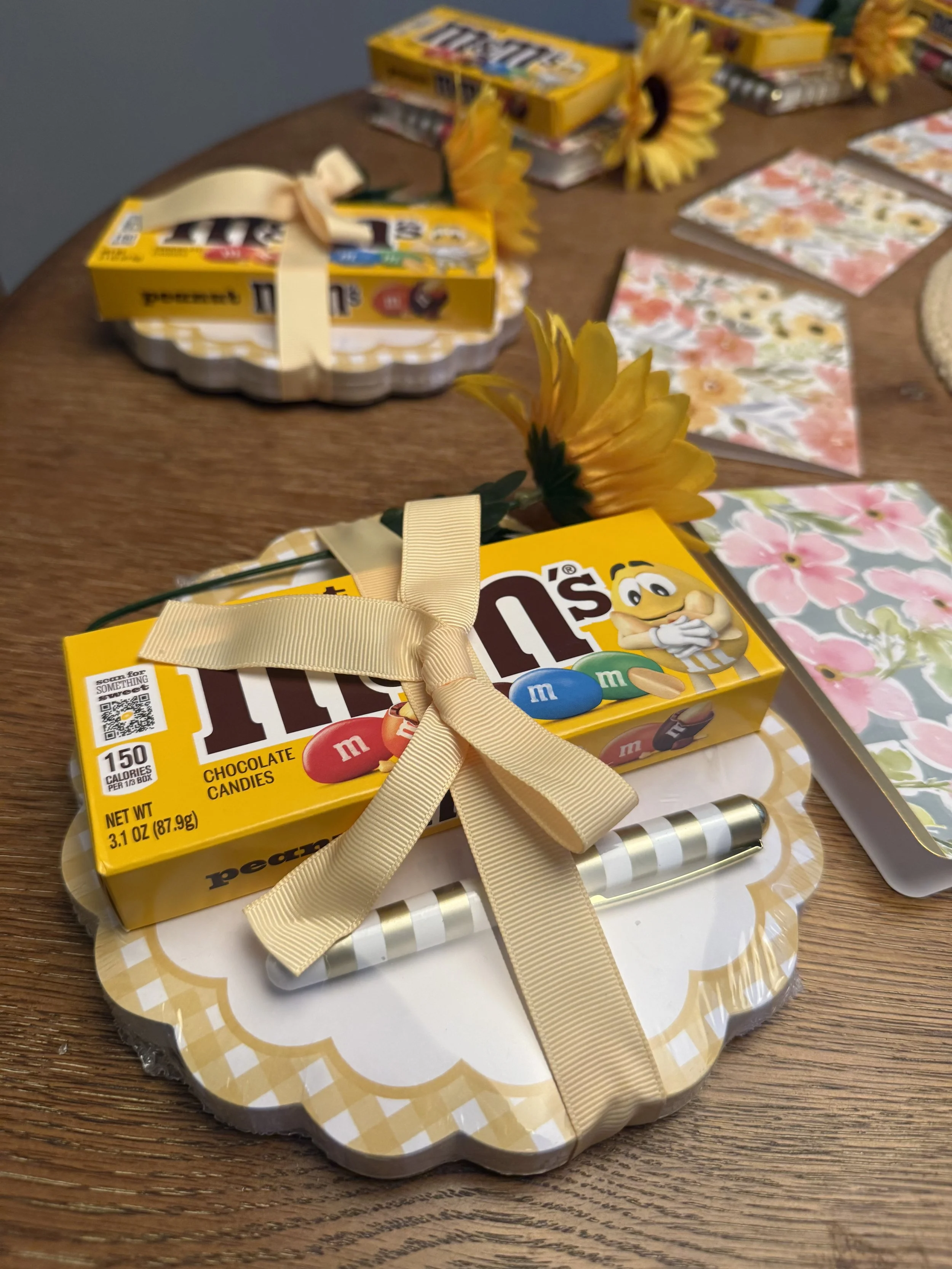 Sunshine baskets to brighten some neighbors' day 🌻 