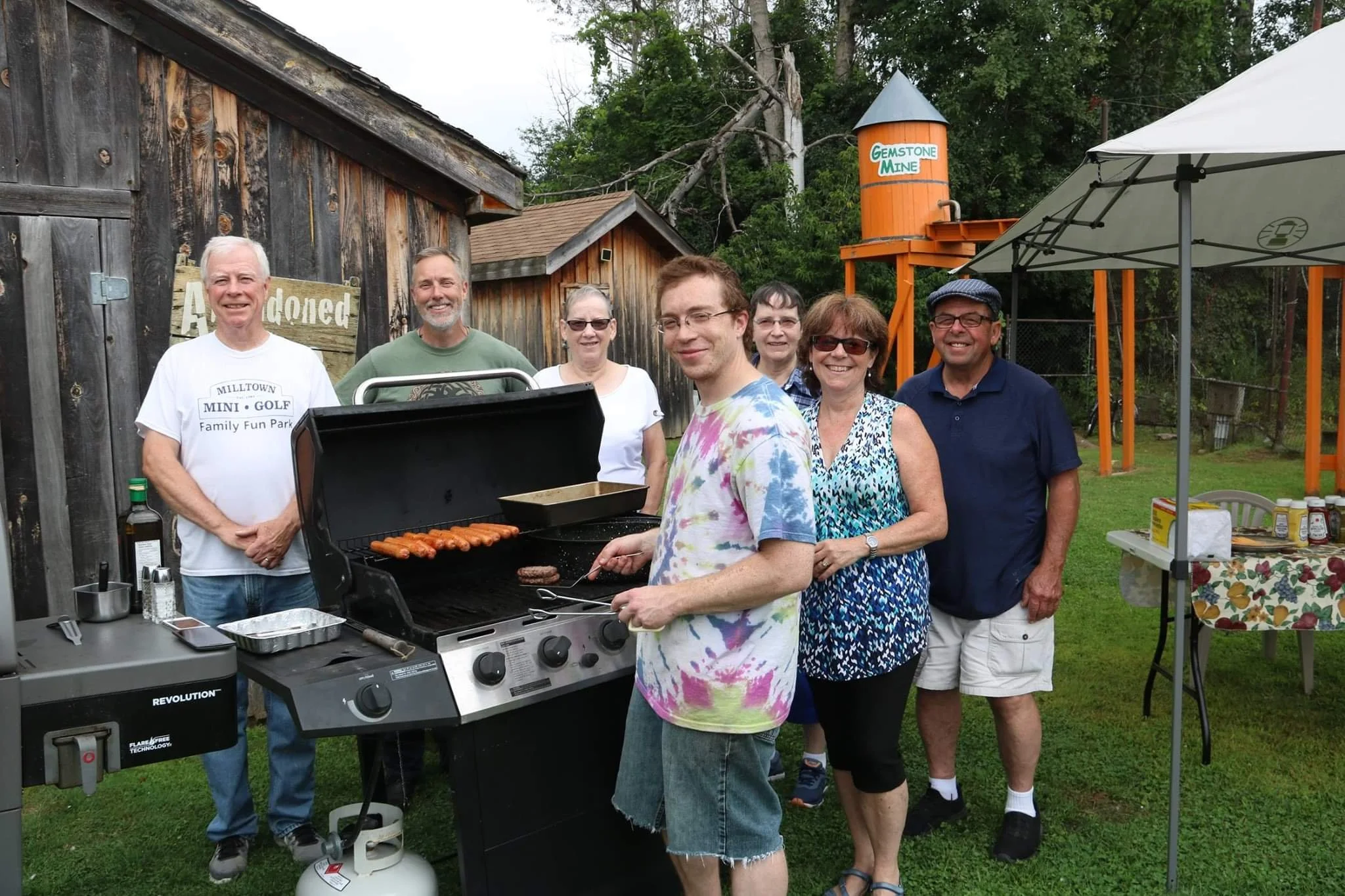 Lesley Parnell organized a BBQ and mini golf day to raise money for Brock Mission for Men. A shelter run with rules. Freshco donated 200 burgers and popsicles. Barry Cross of Milltown Mini Golf donated all green fees that day. Brock Mission board mem