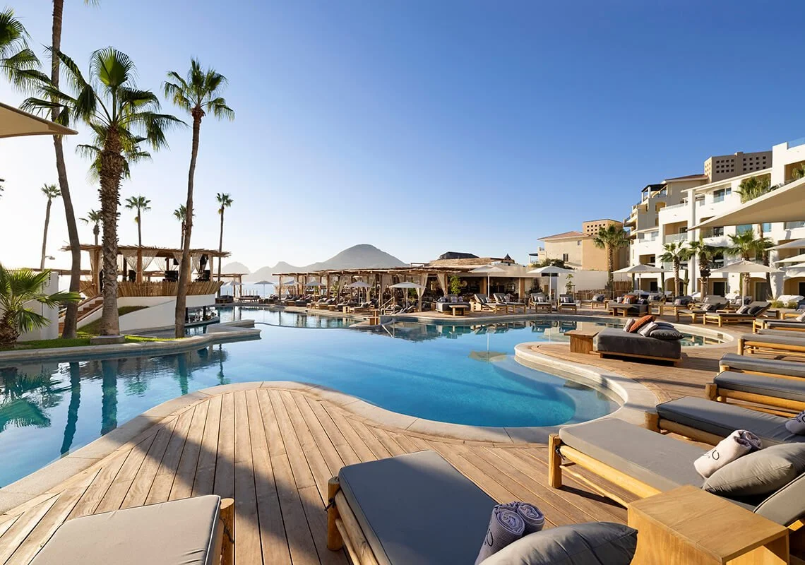 204MeCabo-Pool_area.jpg