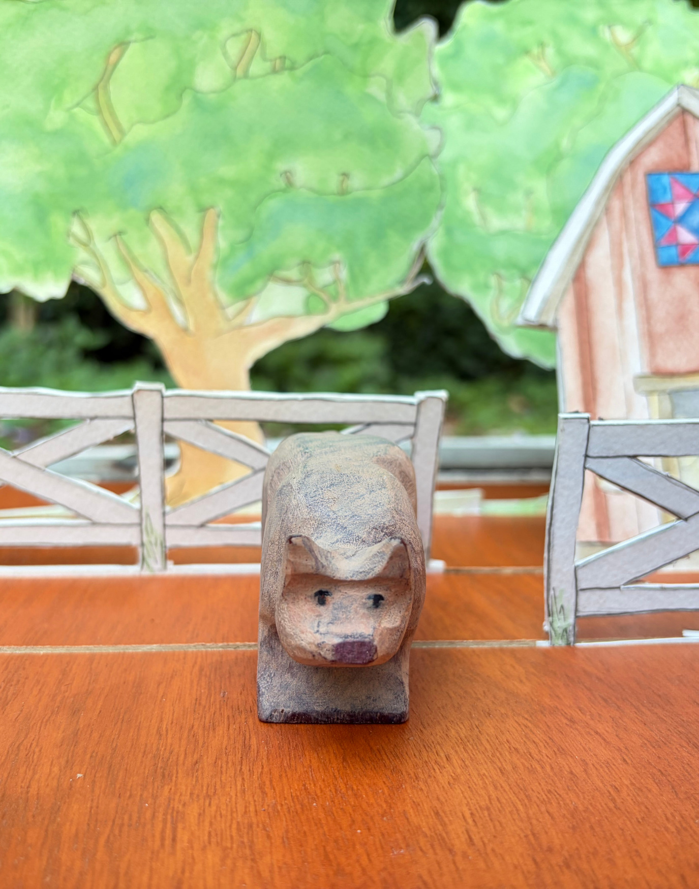 pale pink pig (2).png