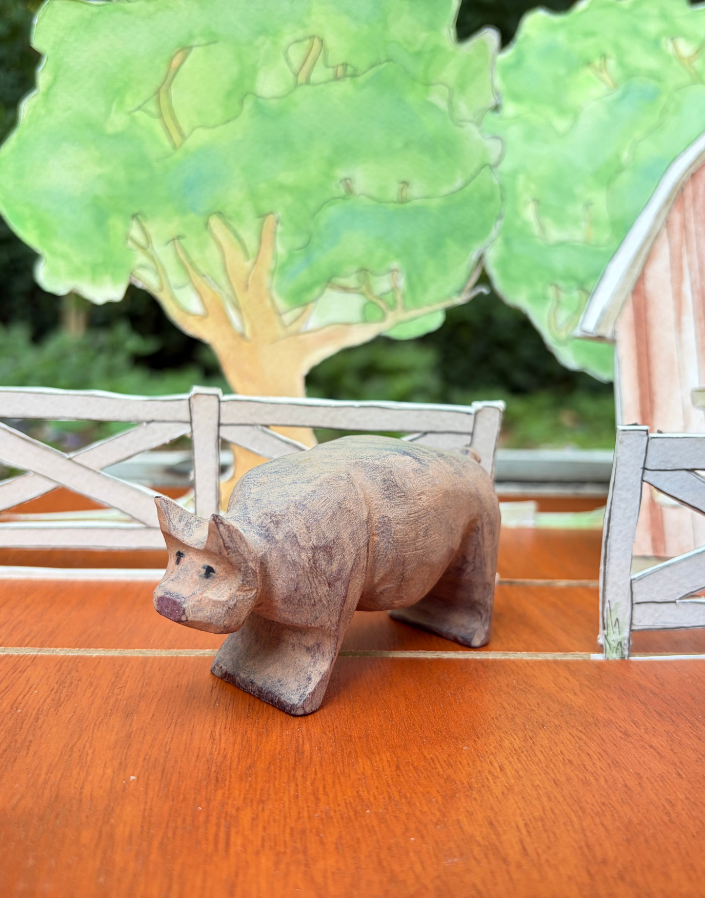 pale pink pig.png