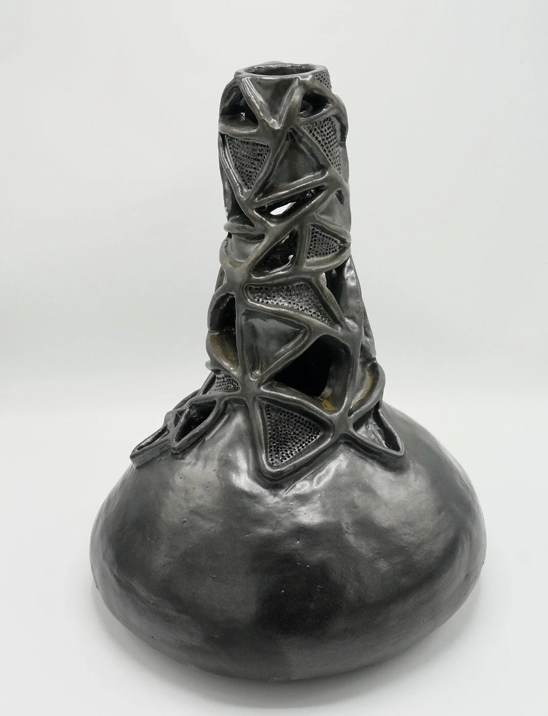 Abuja 2018  
17 x 11 in, Stoneware, Glaze
