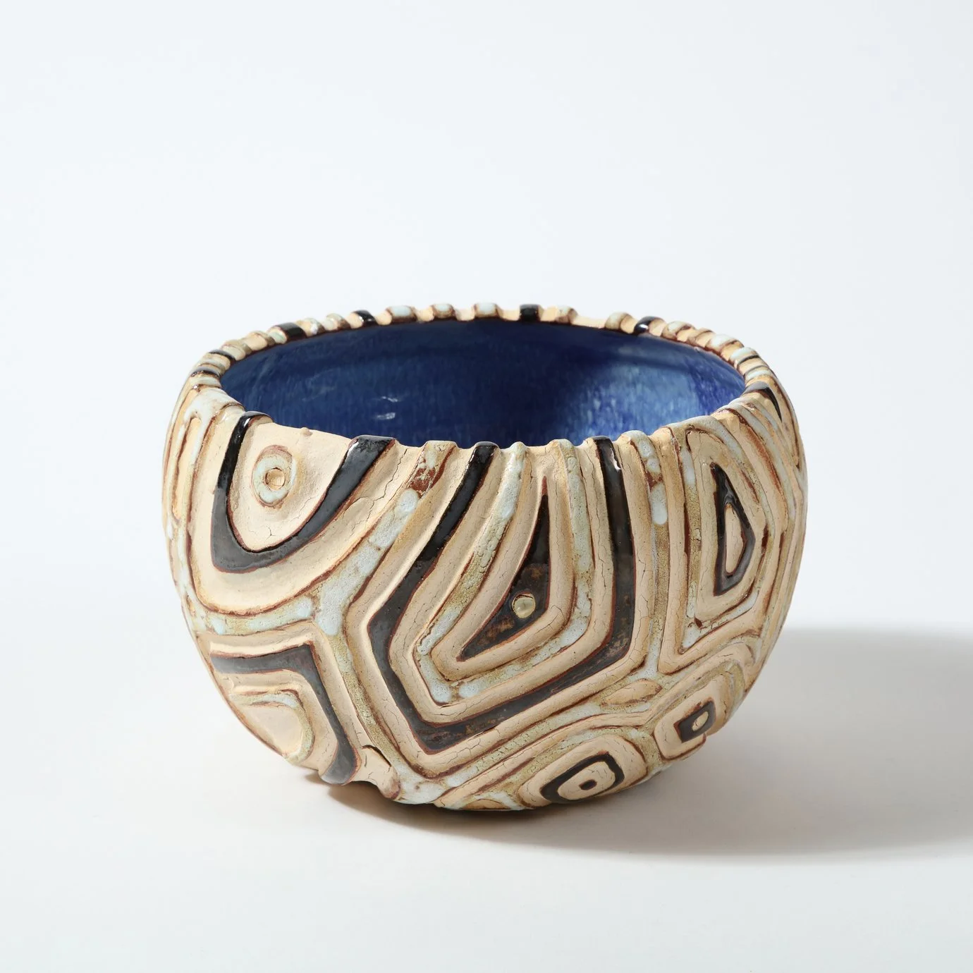 Ayawa, 2023   
5.5” x 8 x 8’ Terracotta, clay slip and glaze
