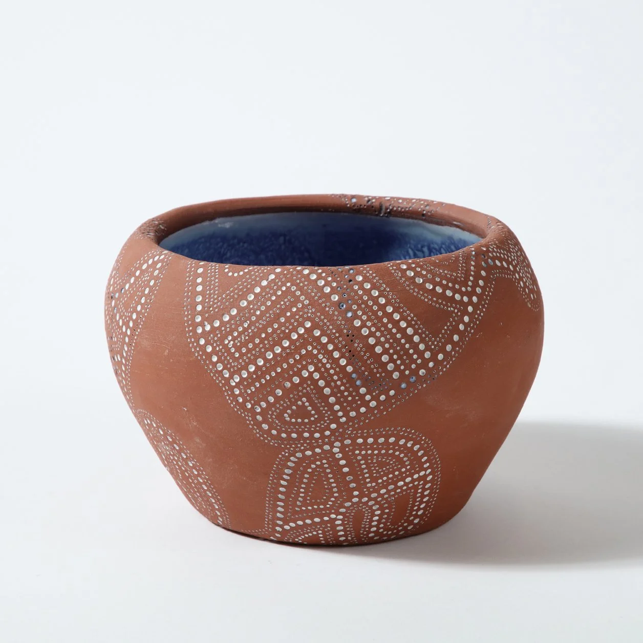Port Royal Yabba I 2023  
5.5” x 8 x 8’ Terracotta, clay slip and glaze


