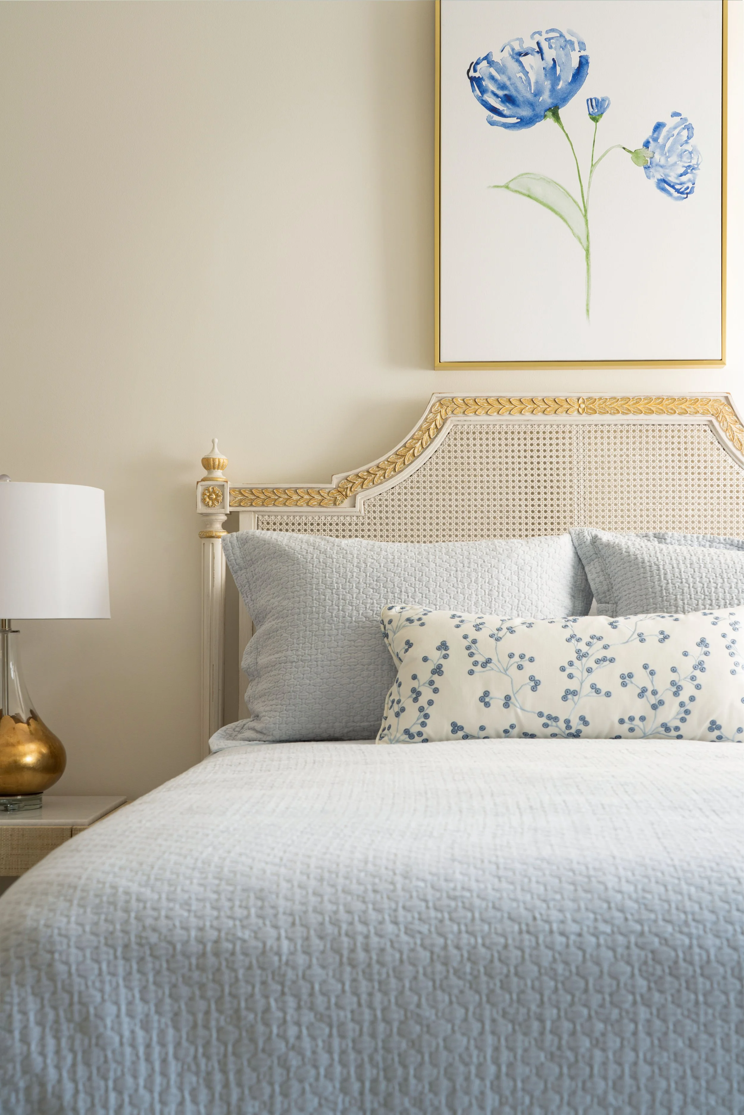 queen room 2.jpg