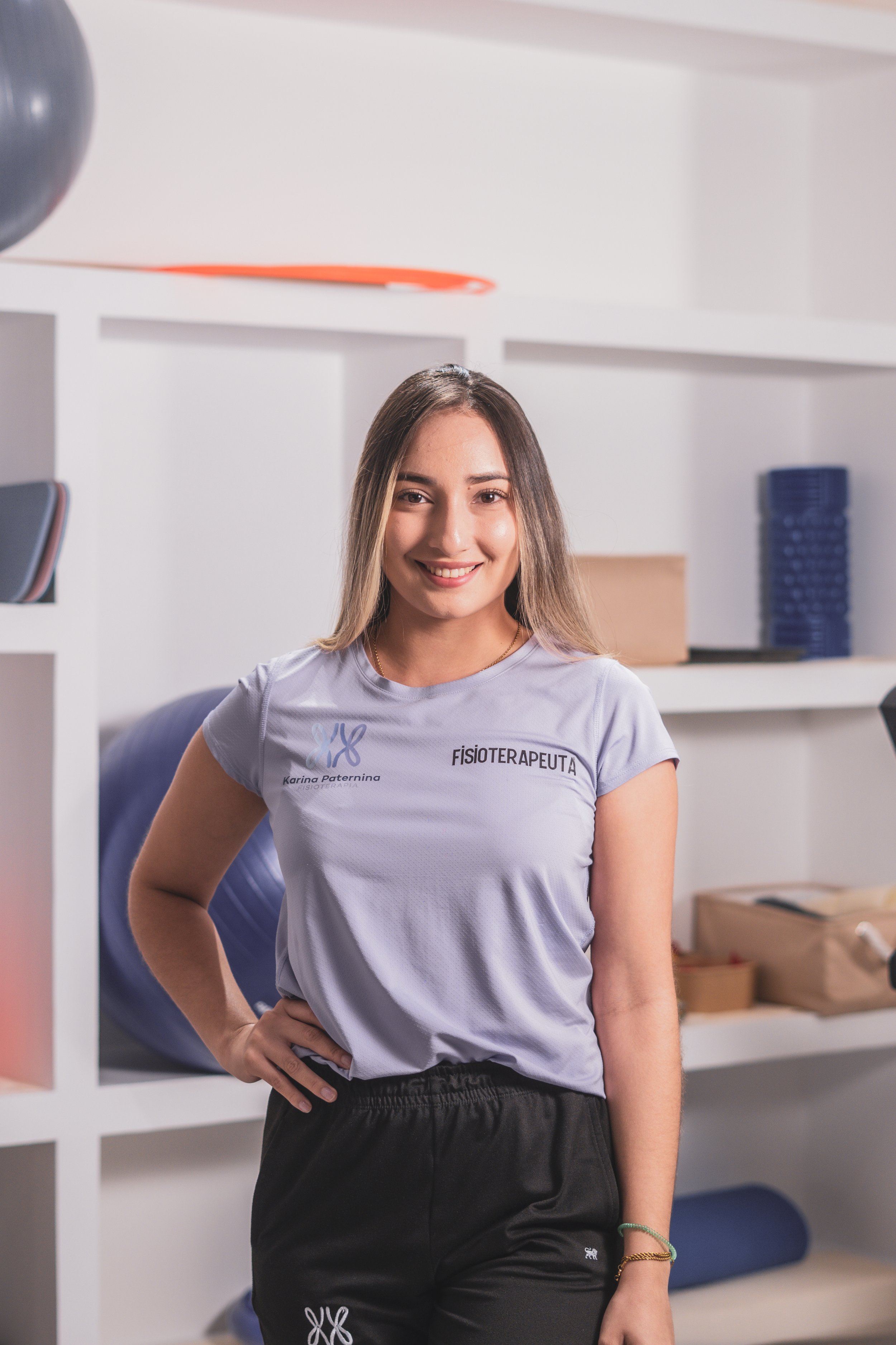 Camila Caro fisioterapeuta equipo Karina Paternina