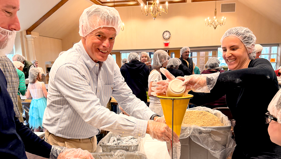 Congregation packing food donations at Pac-A-Thon at St. Thomas’ Church Whitemarsh.