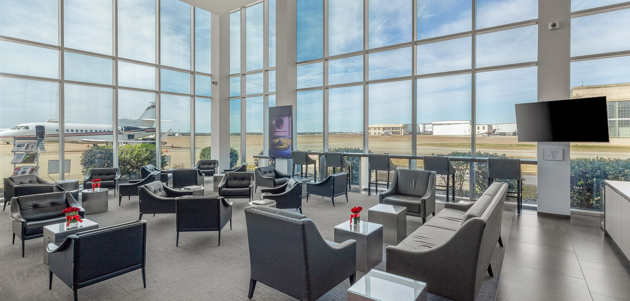Modern Aviation, the FBO in Fort Worth, TX in FTW Meacham International Airport
