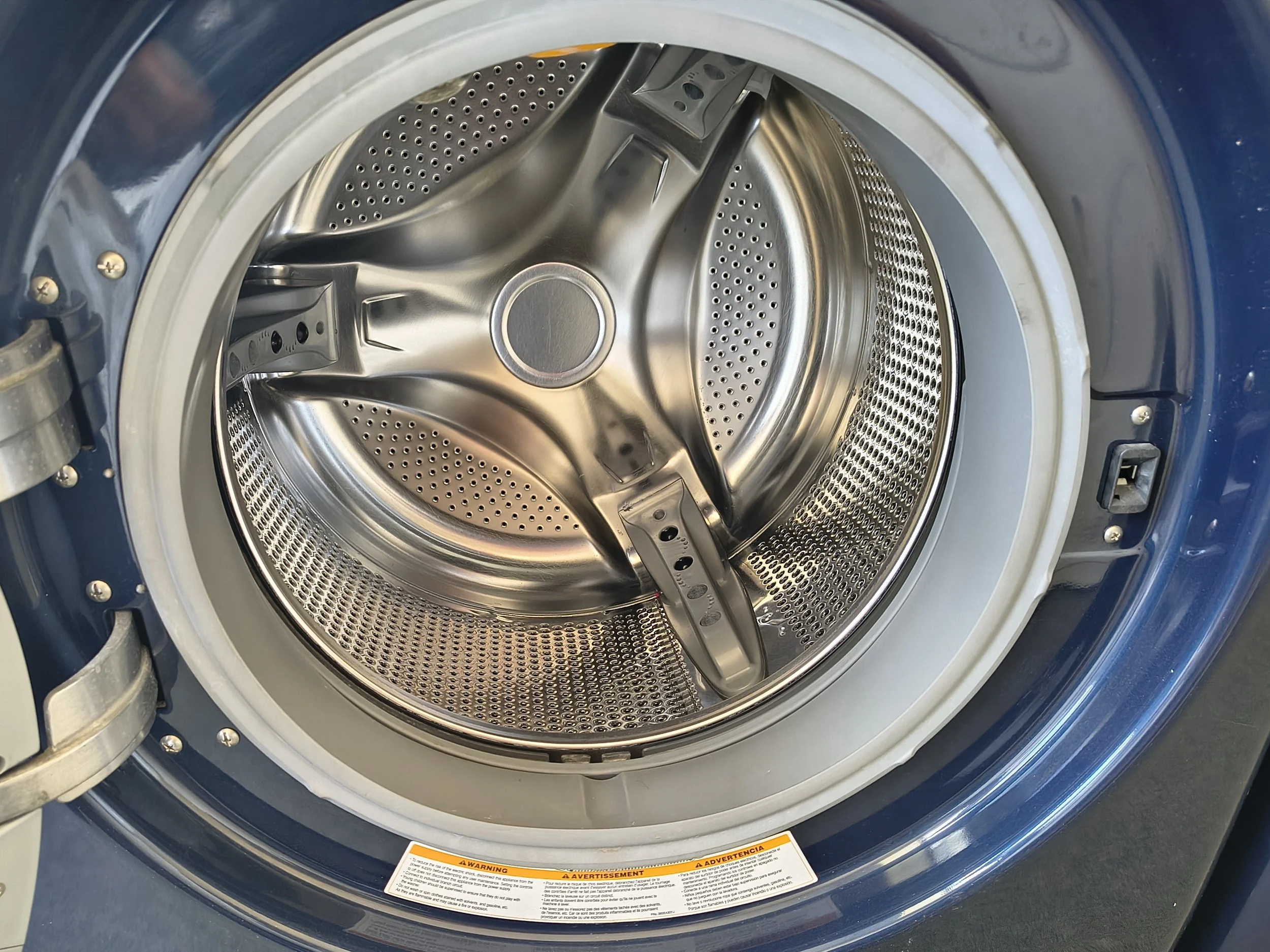 lg washer instide.jpg