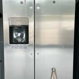 Frigidaire Scratch & Dent Side by Side with Ice and Water Dispenser
