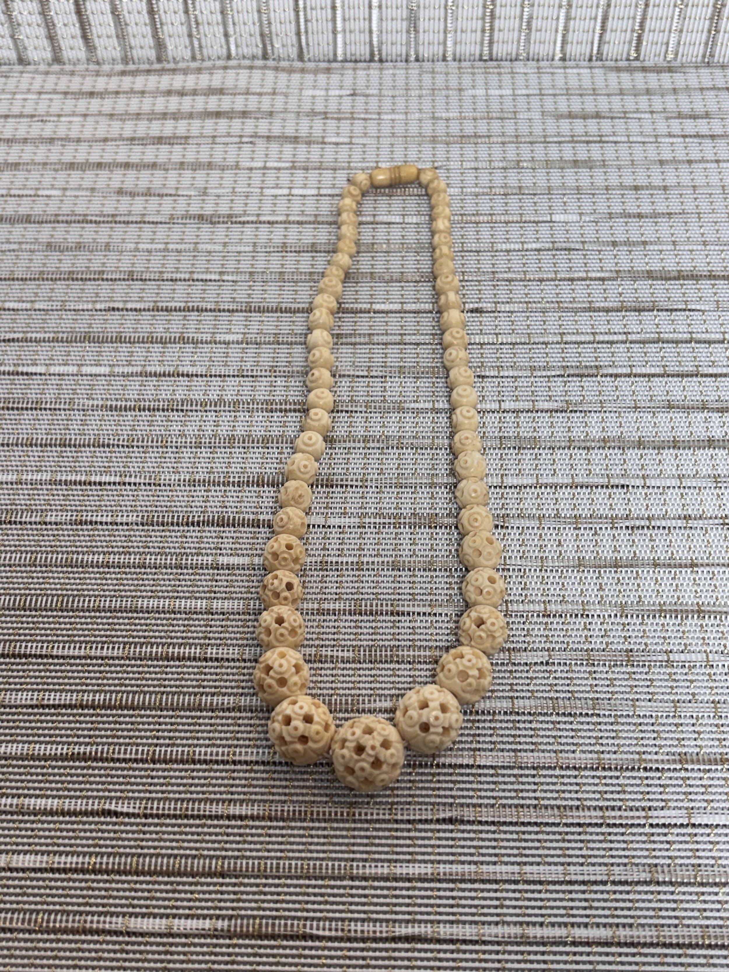 70sceluloidnecklace 4.jpg
