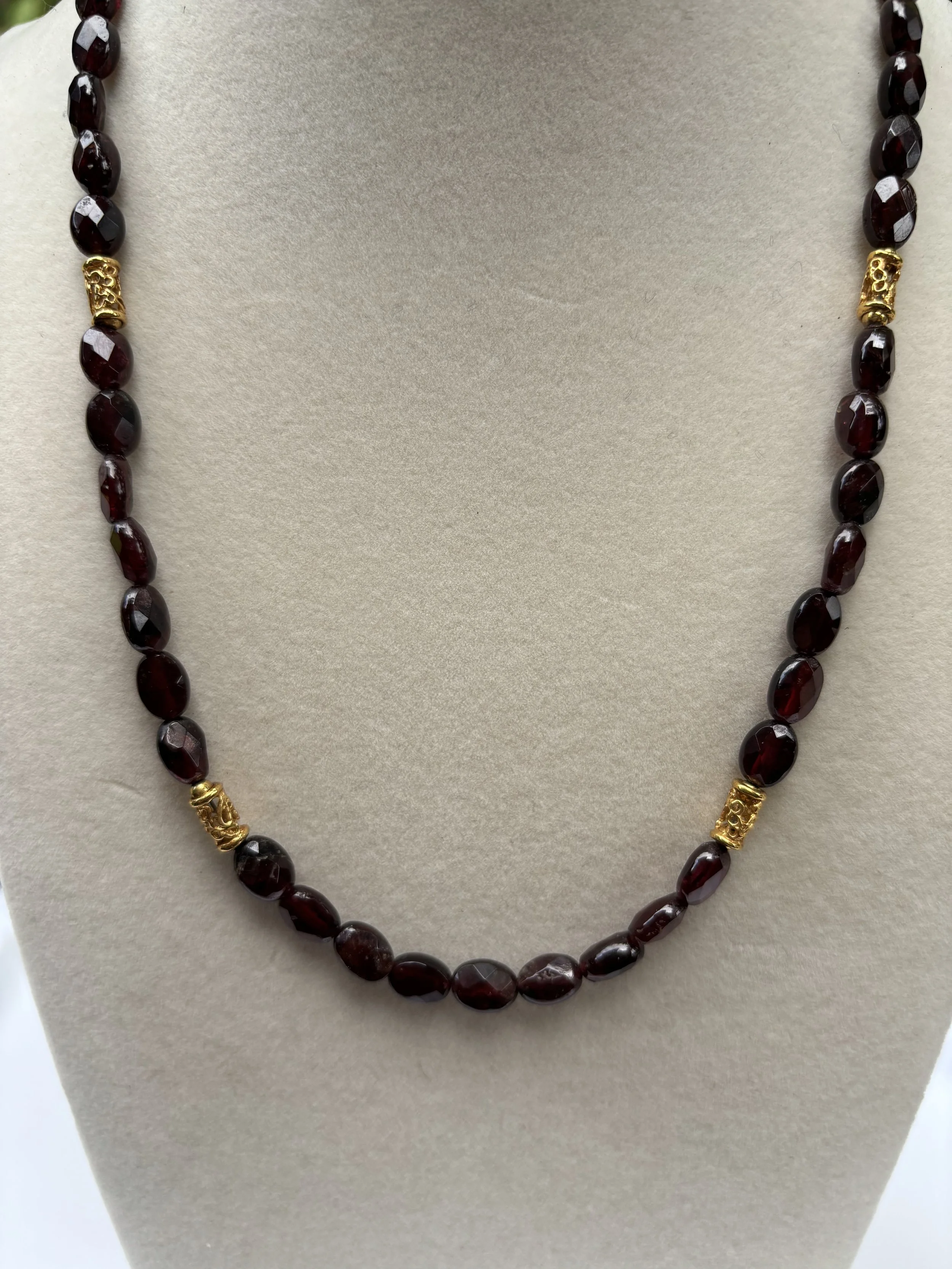 Garnet Necklace 3.jpg