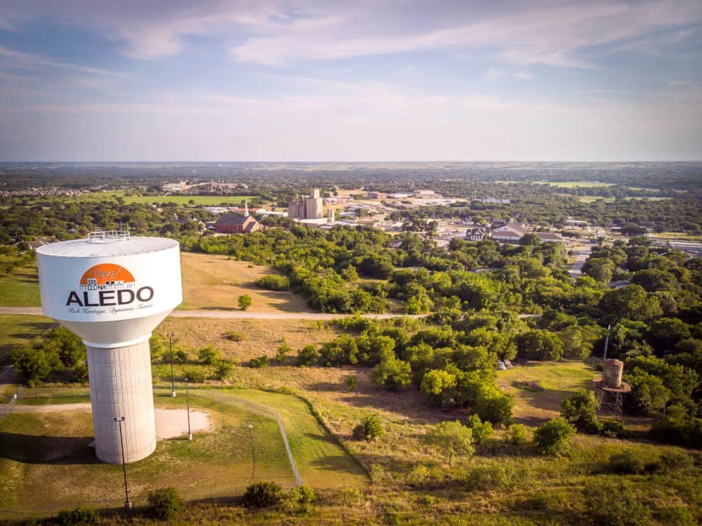 Downtown Aledo Texas near Lakeridge Ranches acreage homesites and custom home community