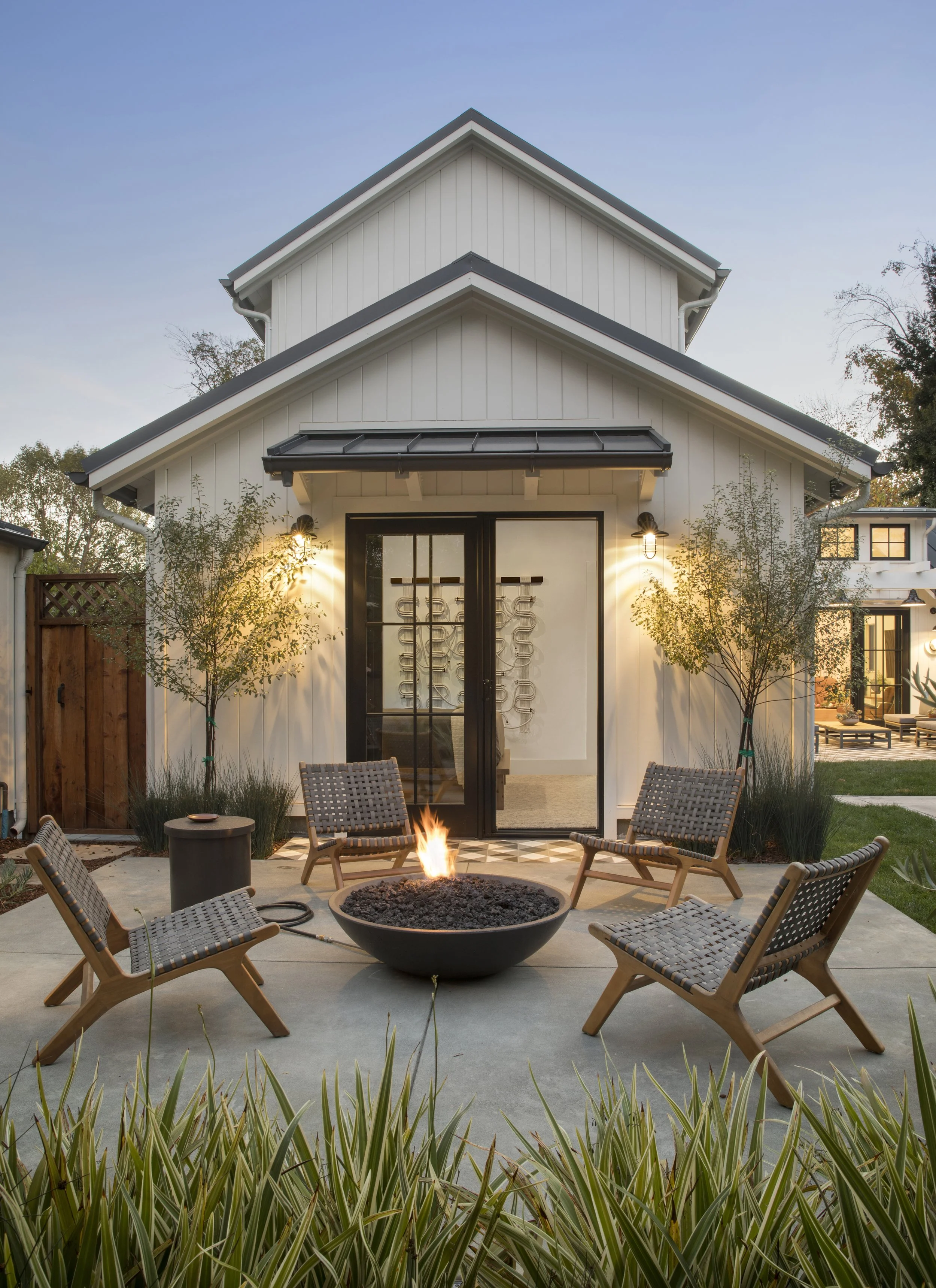 Backyard interior design in palo alto