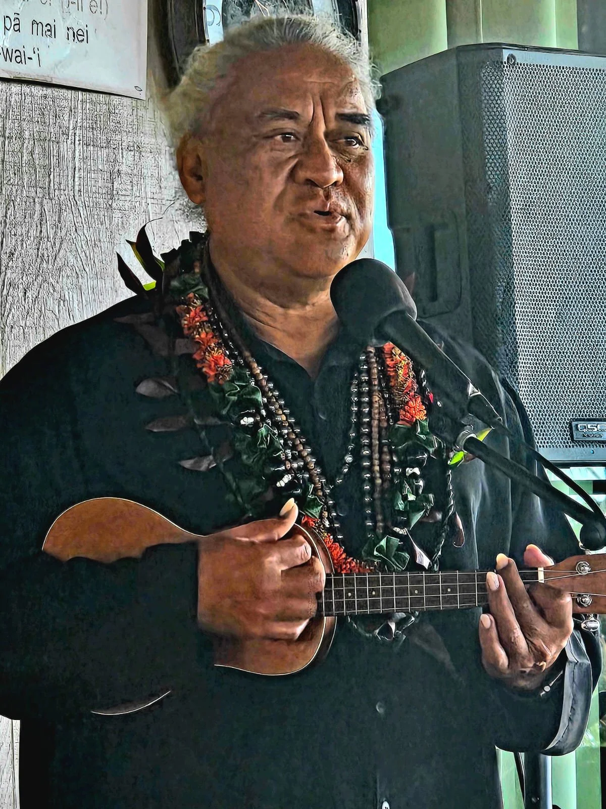 Live music guest performing at New Thought Center of Hawaiʻi