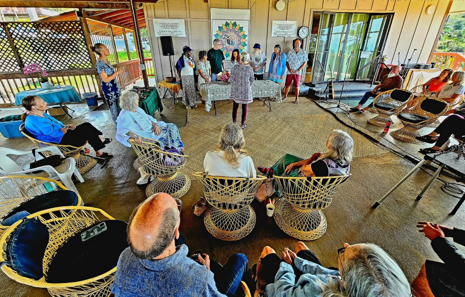 Outdoor community gathering at New Thought Center of Hawaiʻi in Kealakekua