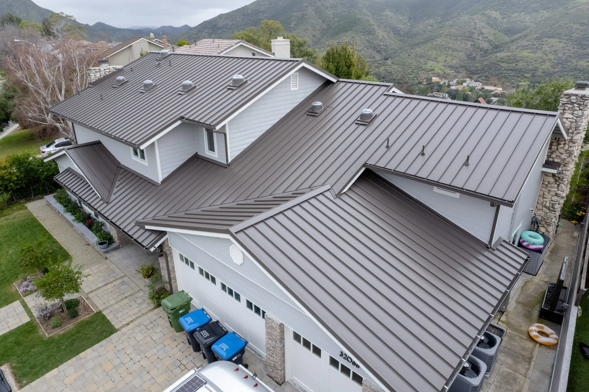 Metal roofing in Westlake Village