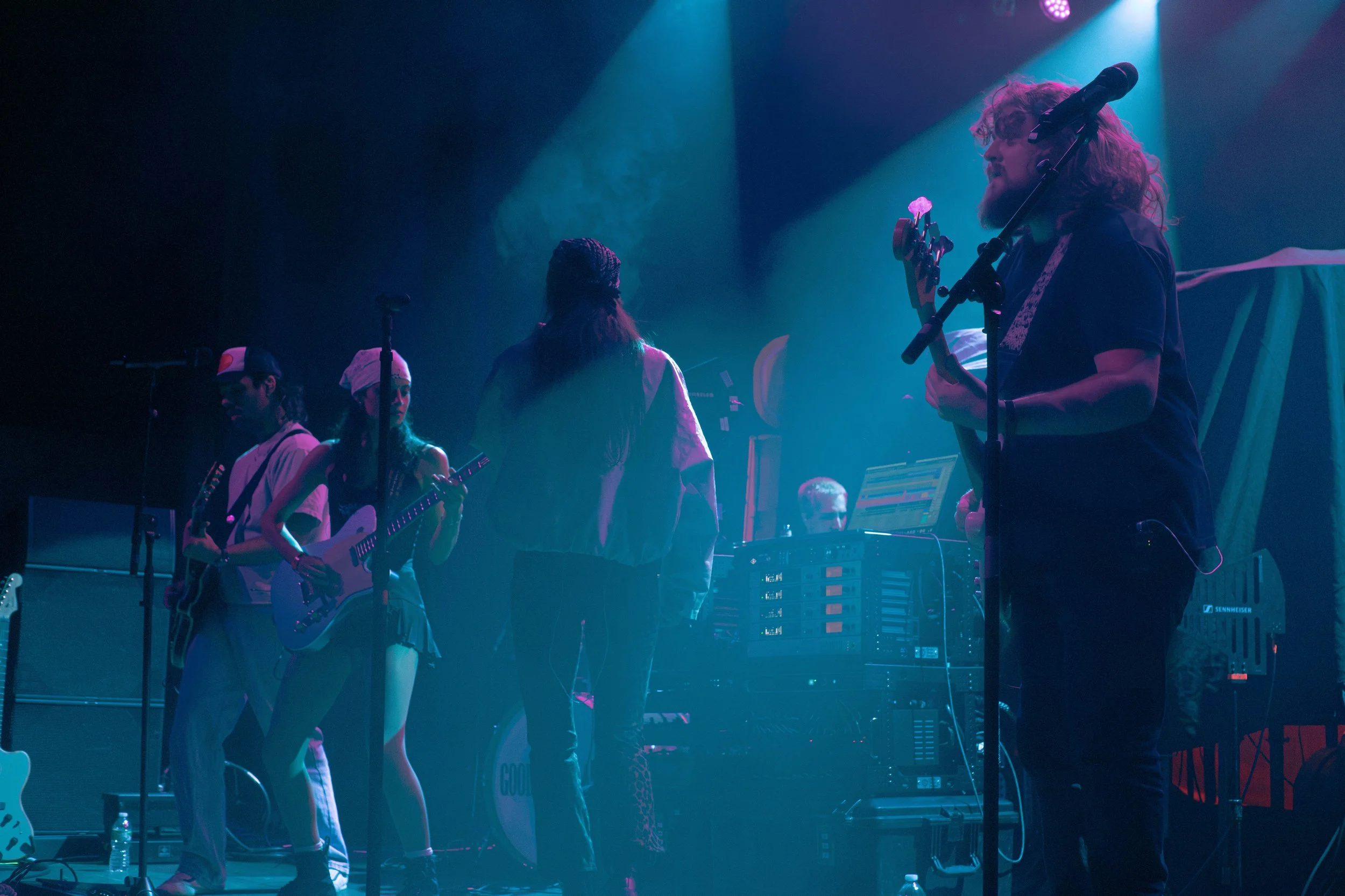 Hallie Mayes, Dylinn Mayes, Yucky Twang and Jackson of viper club opening for the summer set senses and people r ugly at irving plaza on april 12th 2026 on the meet me at the record tour