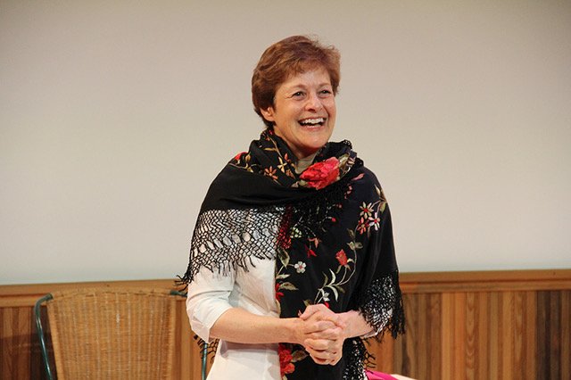  Dear Elizabeth  
Directed by Joann Green Breuer 
Photo credit: MJ Munafo