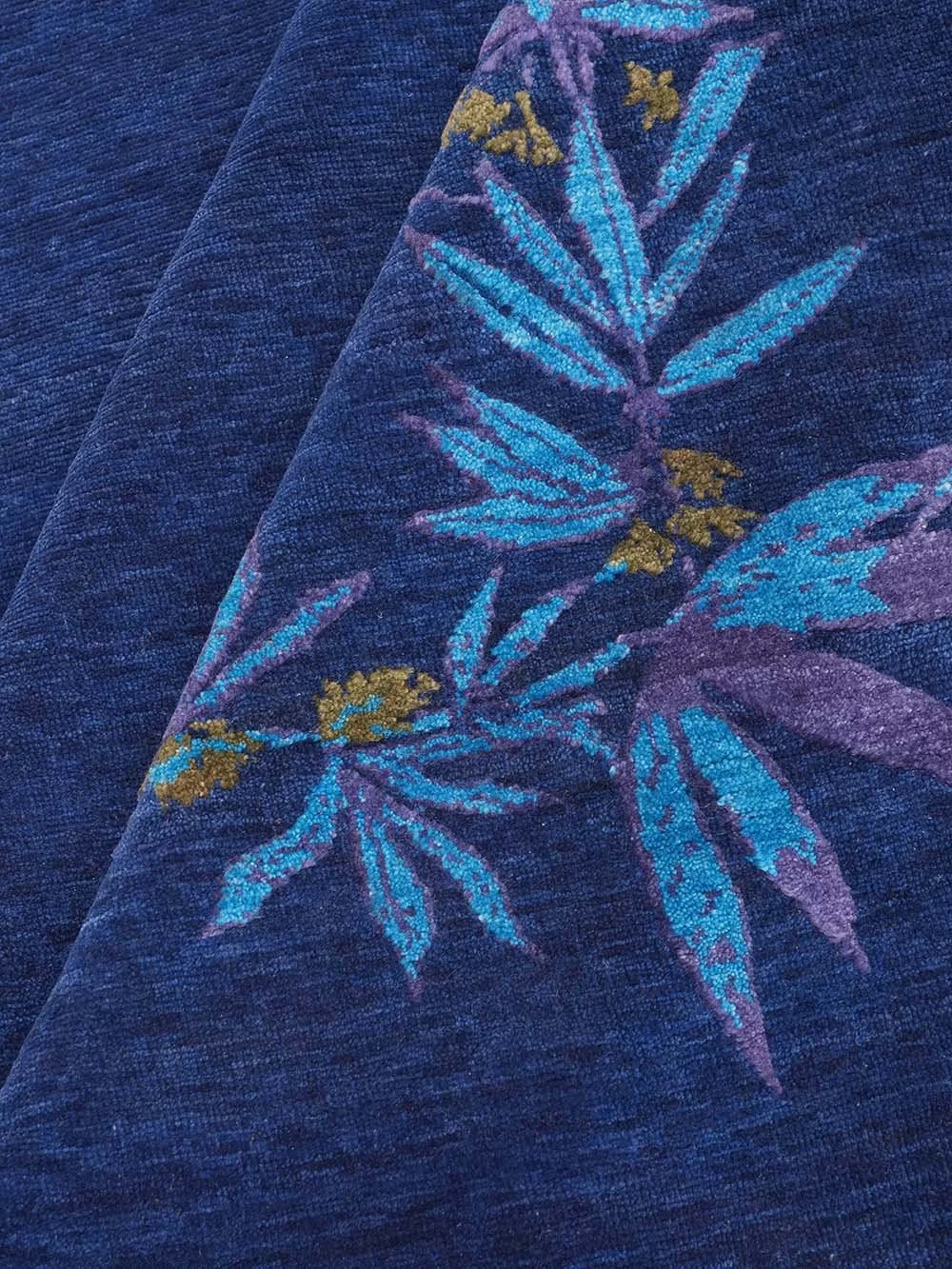 CFarr - Commune - Psychedelic Collection - Weed Winter -  6'6" x 9'10" - Detail_Cropped.jpg