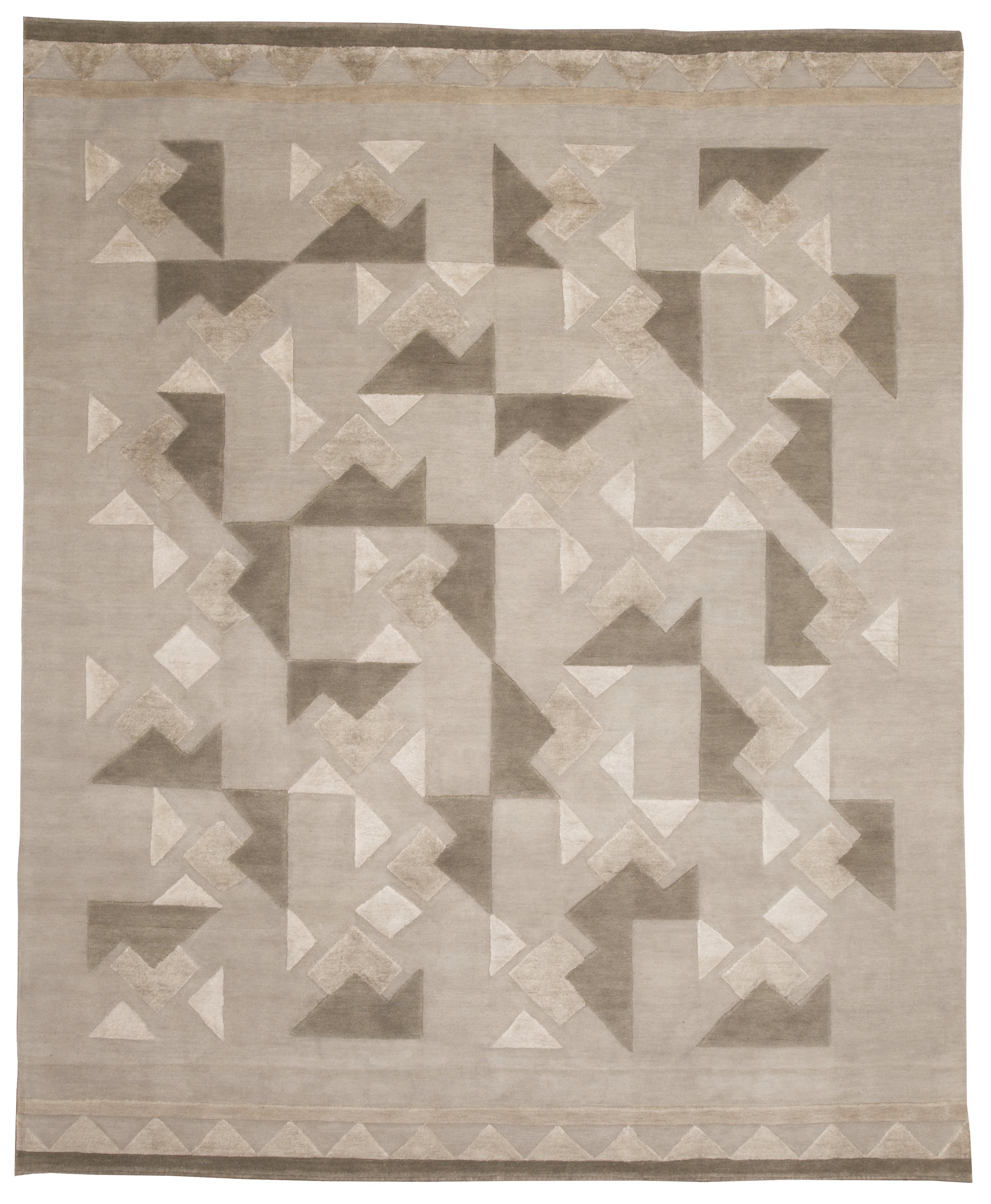 Arrow by Commune 8' x 10'