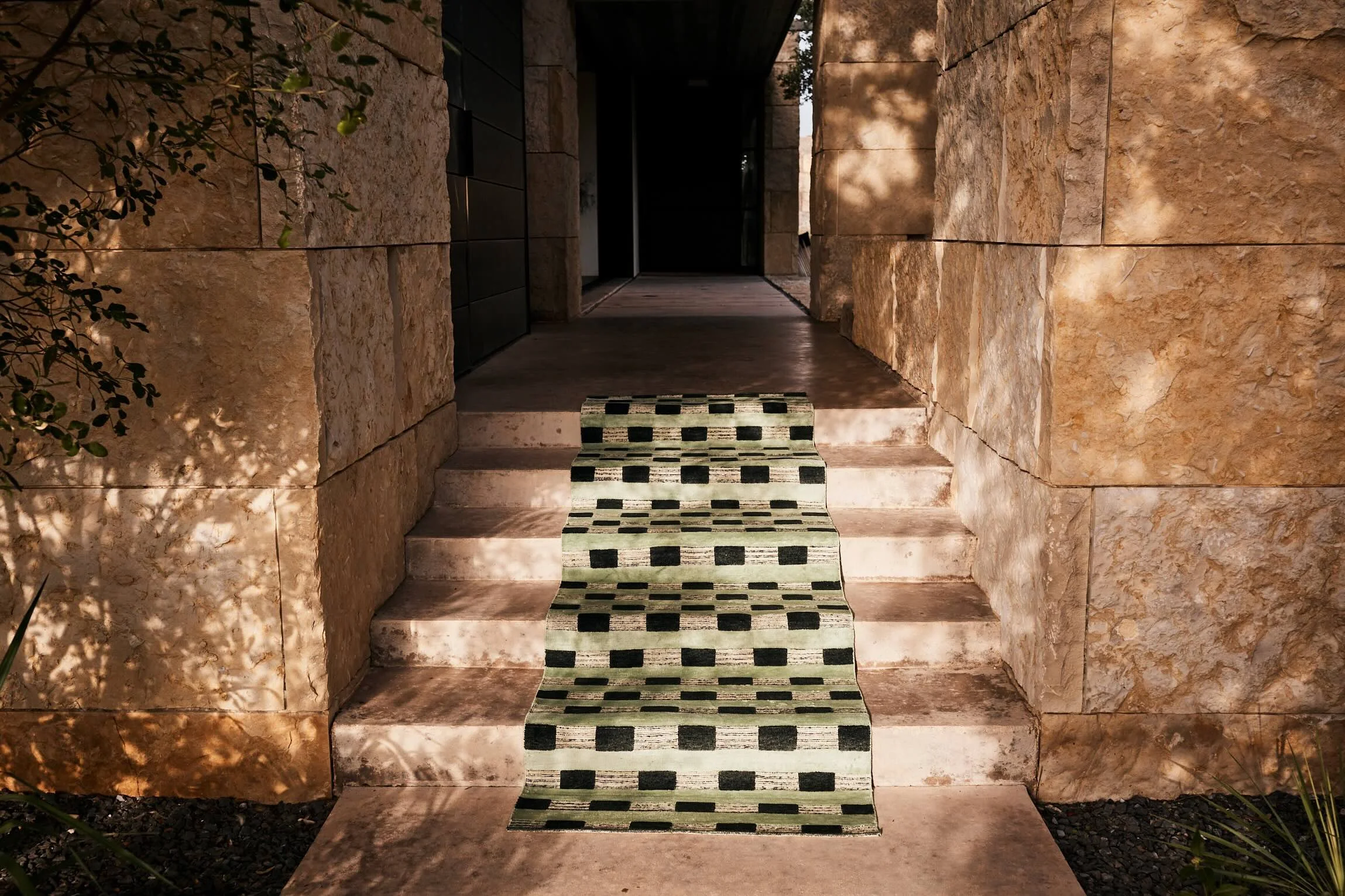 Sara_Story_Christopher_Farr_8_2026_Cacti_Runner_on_Stairs_224.jpg