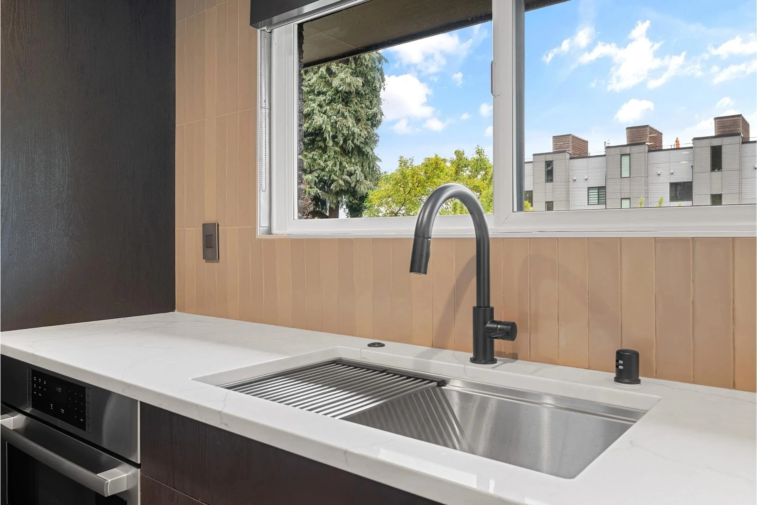 Rhodes-WestSeattleGatewood-Renovation-28.jpg