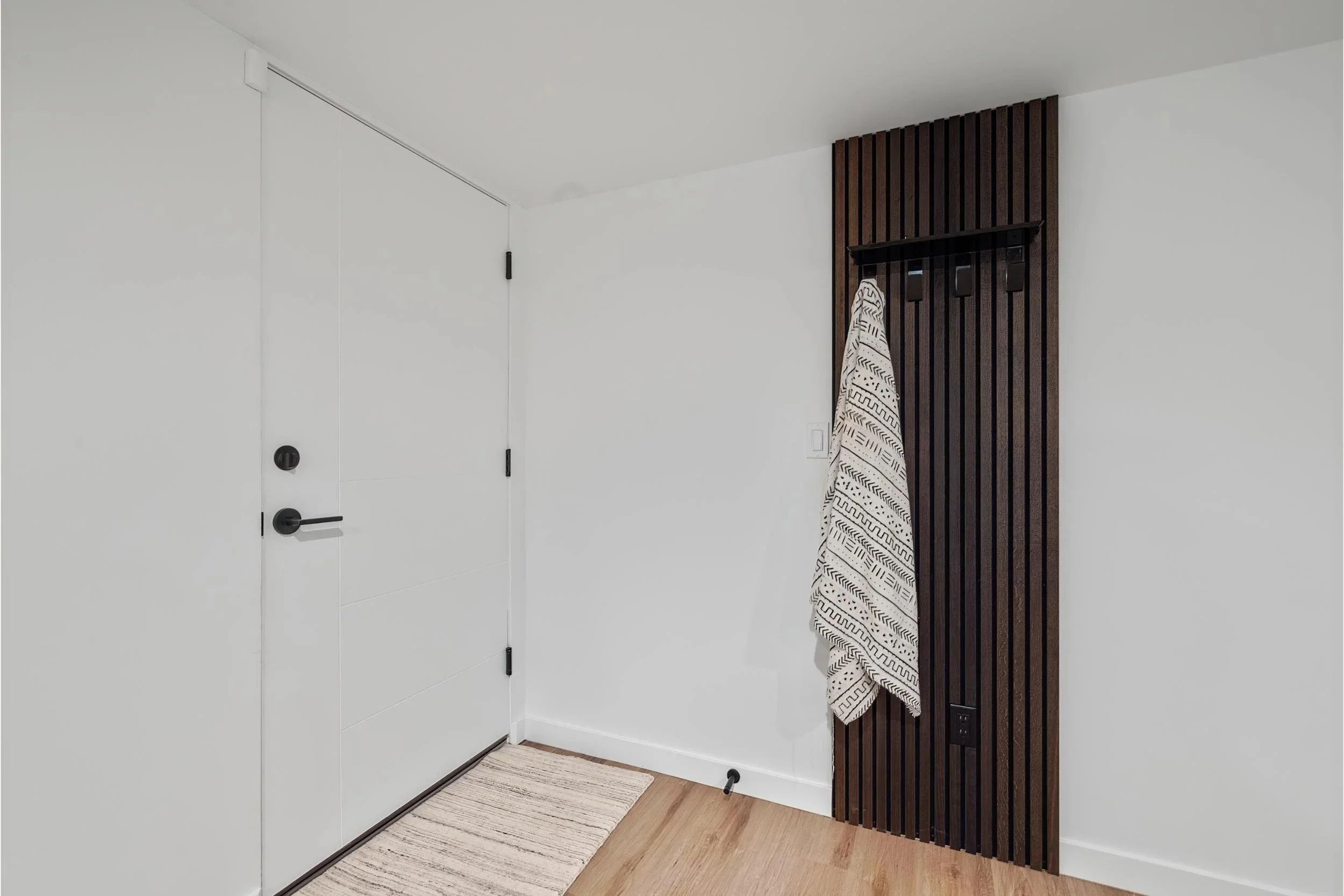 Rhodes-WestSeattleGatewood-Renovation-44.jpg
