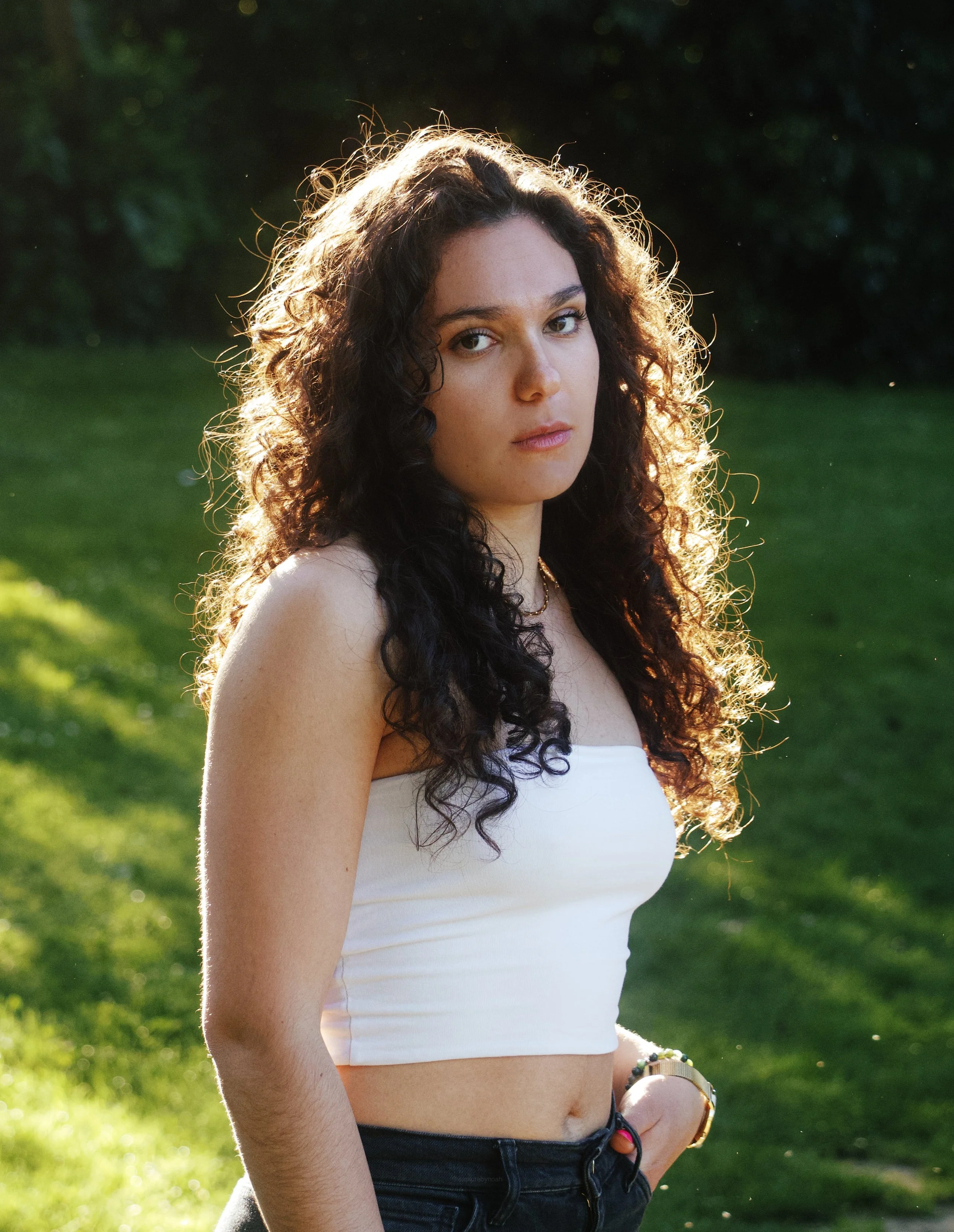 Noemie Mid-lenght .jpeg