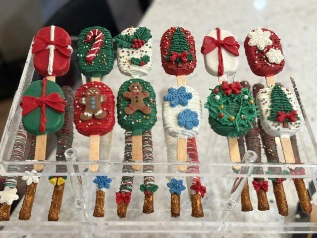 Xmas Cake Pops-Pretzels.jpg