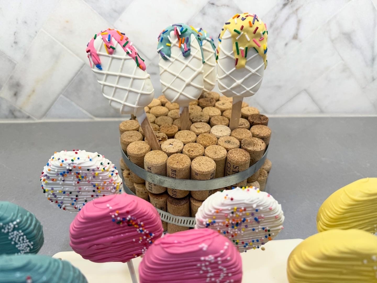 Cake Pop and Cakesicles 2.jpg
