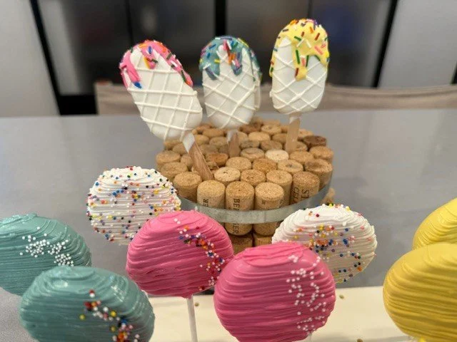 Cake Pop and Cakesicles 3.jpg
