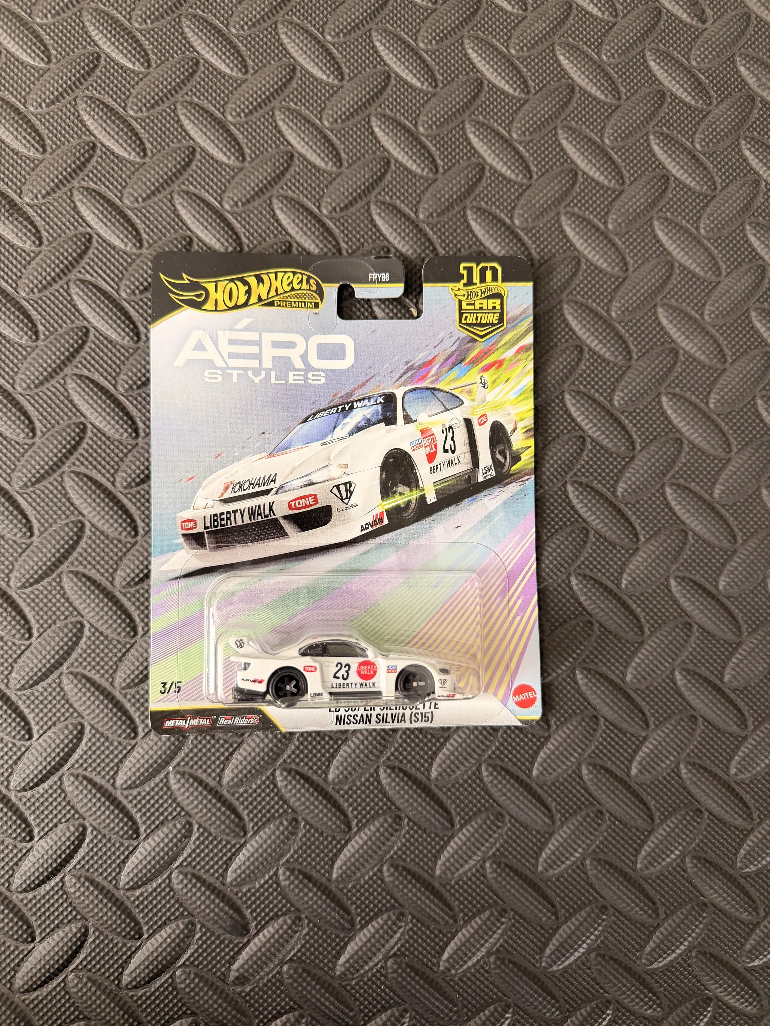 LB Super Silhouette Nissan Silvia S15