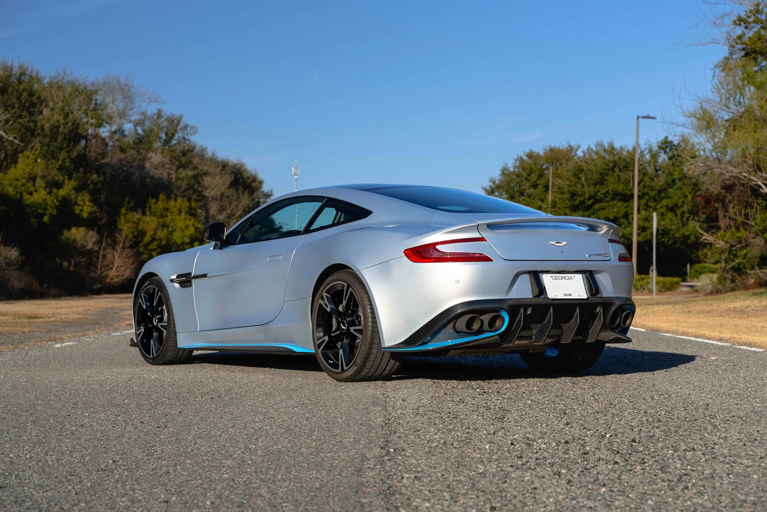 Aston Martin-44.jpg